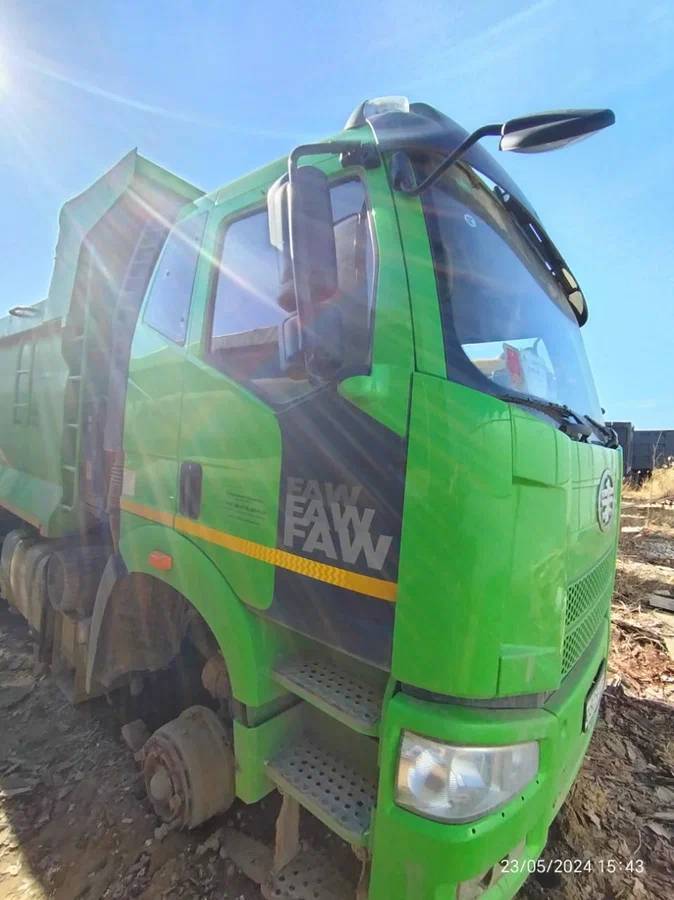 FAW CA3250P66K2T1E5 6х4,  1 км, 2021 года в лизинг