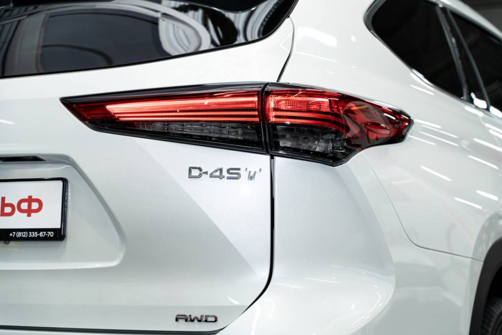 Toyota Highlander Premium 2.0 АКП