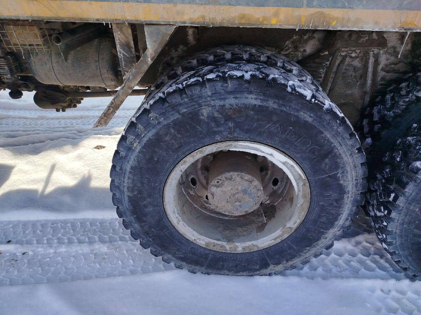 FAW CA3250P66K24L1TE5 6x6,  122 400 км, 2023 года в лизинг