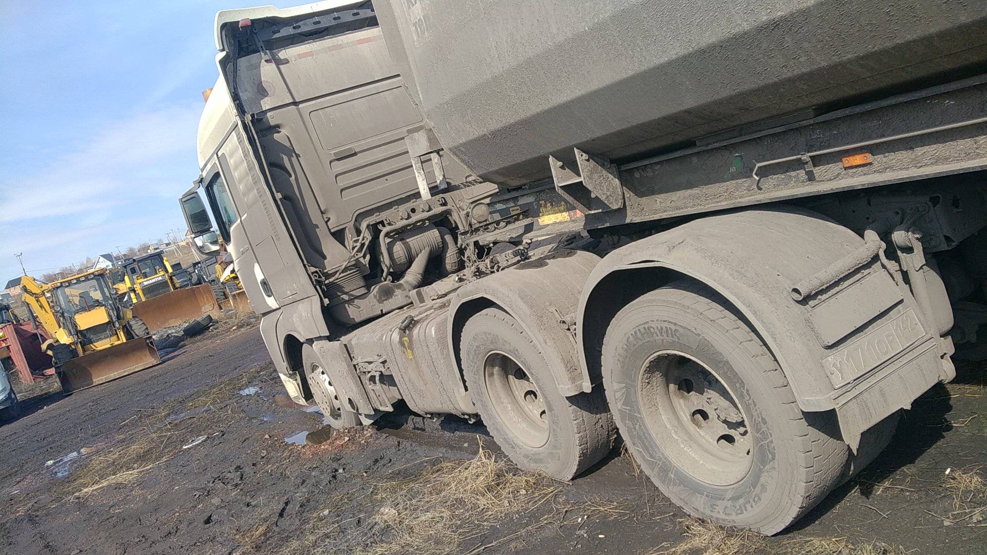 Sitrak С7Н MAX 6×4 ZZ4256V364HE,  455 044 км, 2023 года