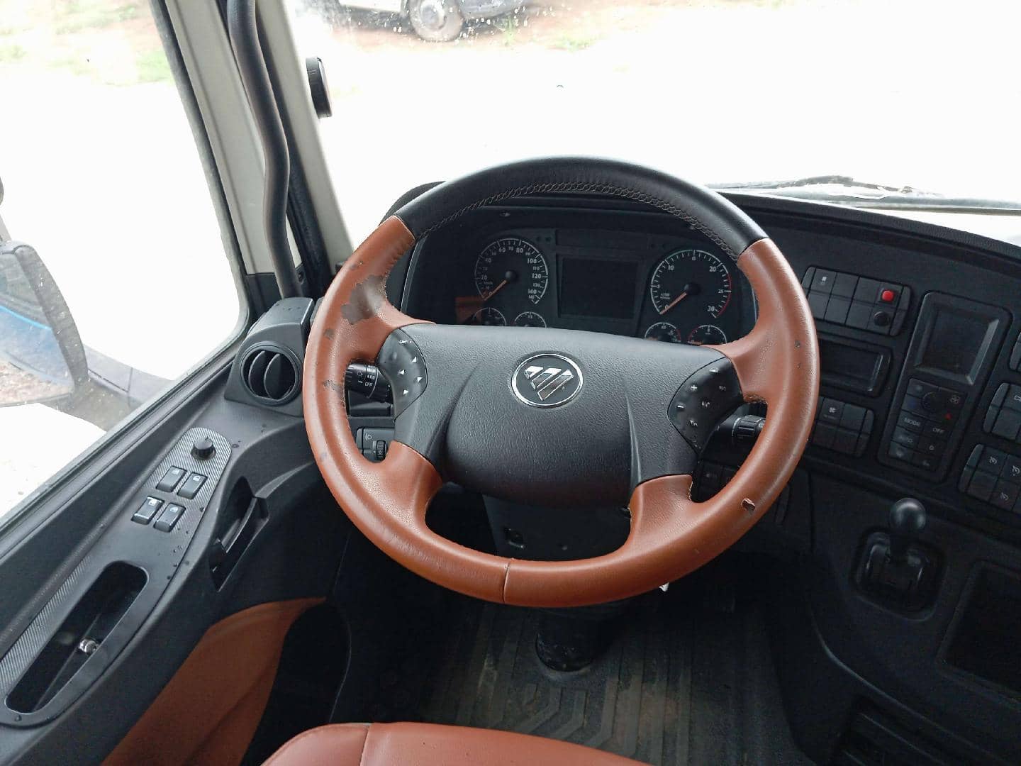 Foton AUMAN EST R 1846 AMT,  346 669 км, 2023 года в лизинг