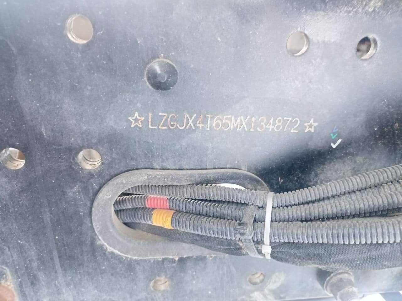 Shacman SX33186T366C,  180 000 км, 2021 года