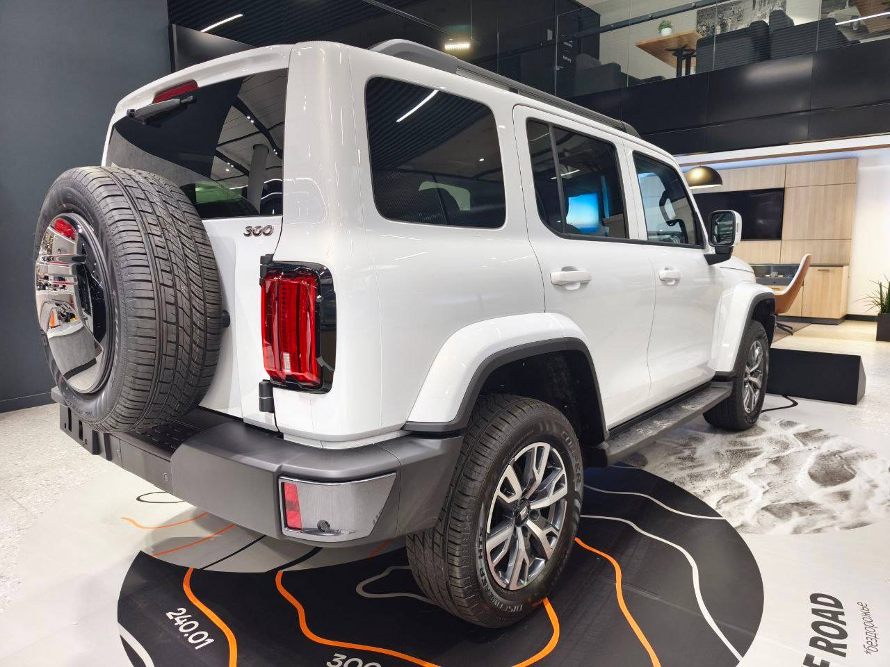 Tank 300 City Premium 2.0 8AT 4WD