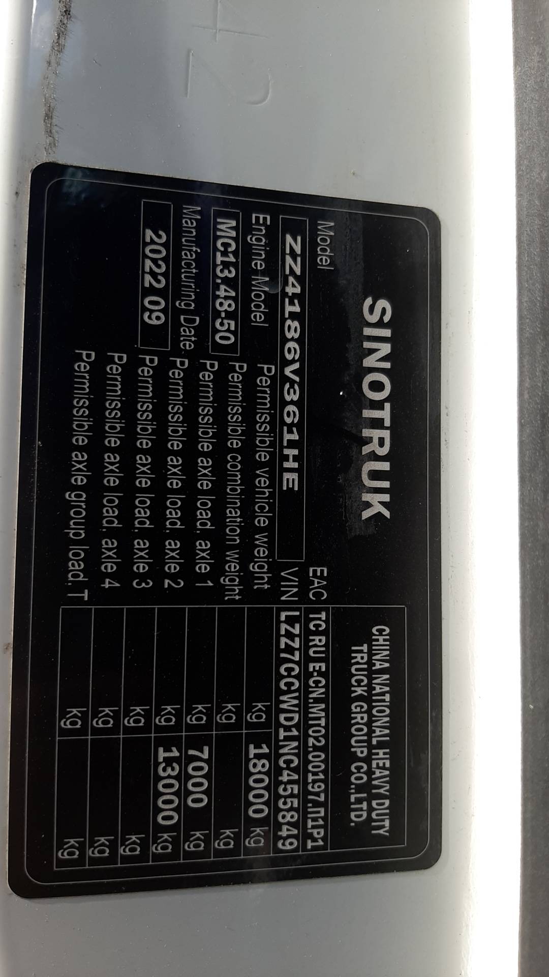 Sitrak C7H 4x2 ZZ4186V361HE,  329 340 км, 2022 года в лизинг