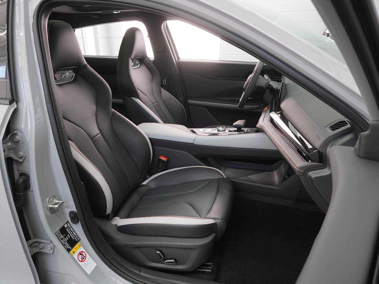 Changan Uni-V 1.5 7DCT Tech  