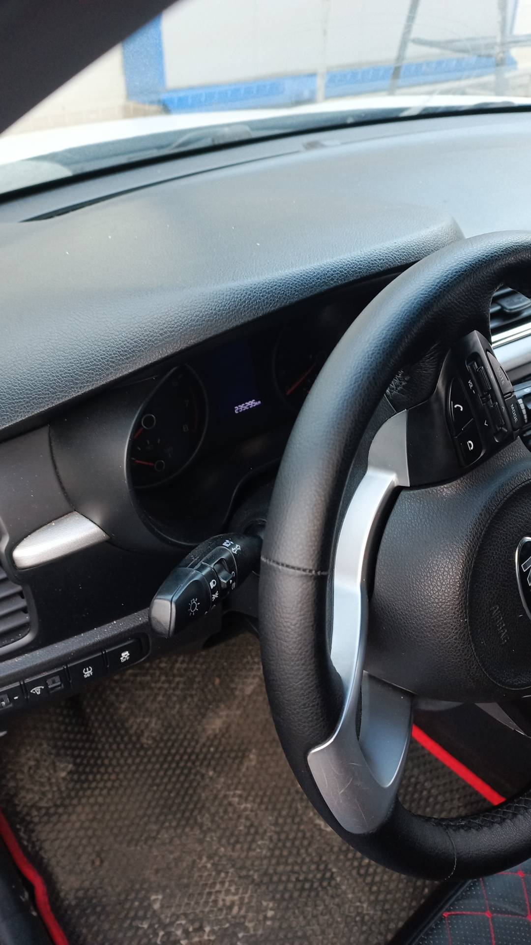 KIA Rio X-Line,  235 295 км, 2019 года