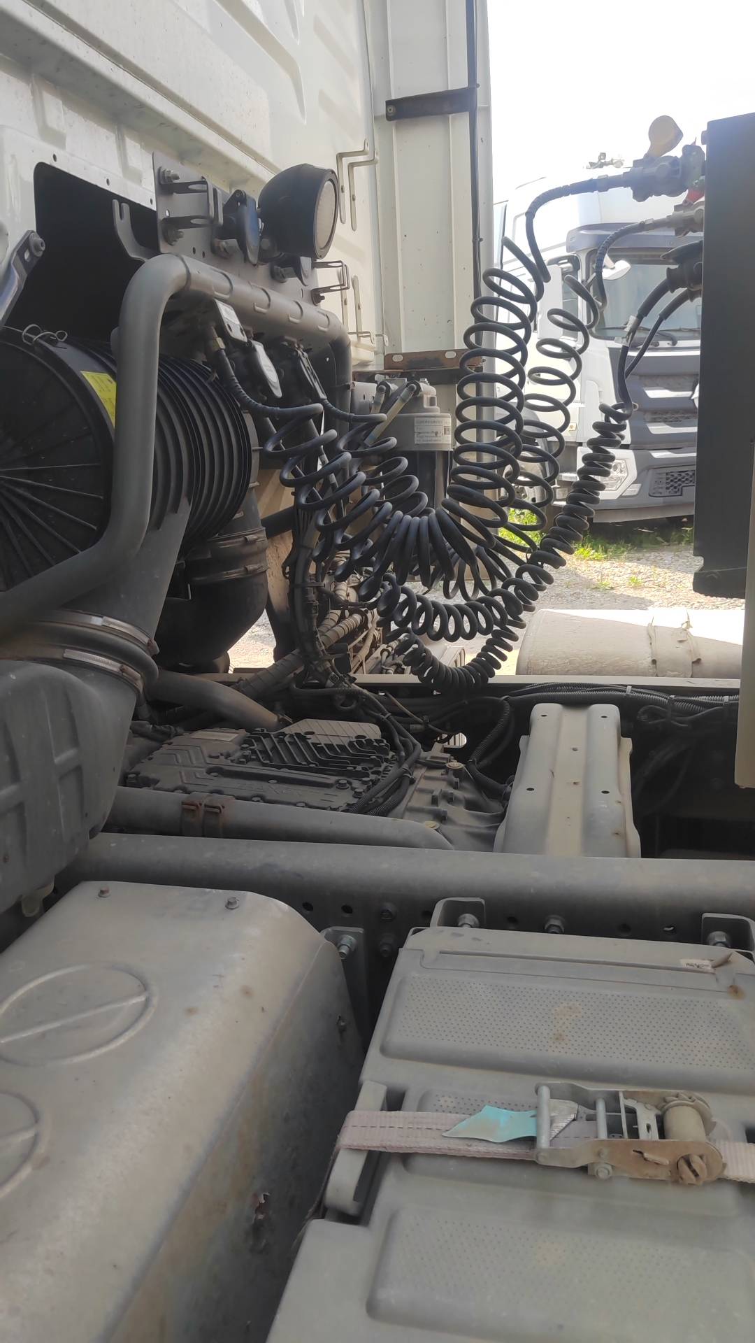 Sitrak C7H 4x2 ZZ4186V361HE,  119 290 км, 2023 года в лизинг