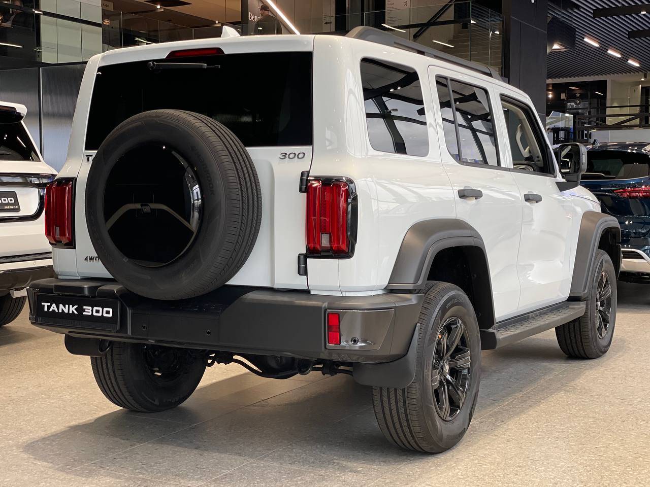 Tank 300 City Adventure 2.0 8AT 4WD