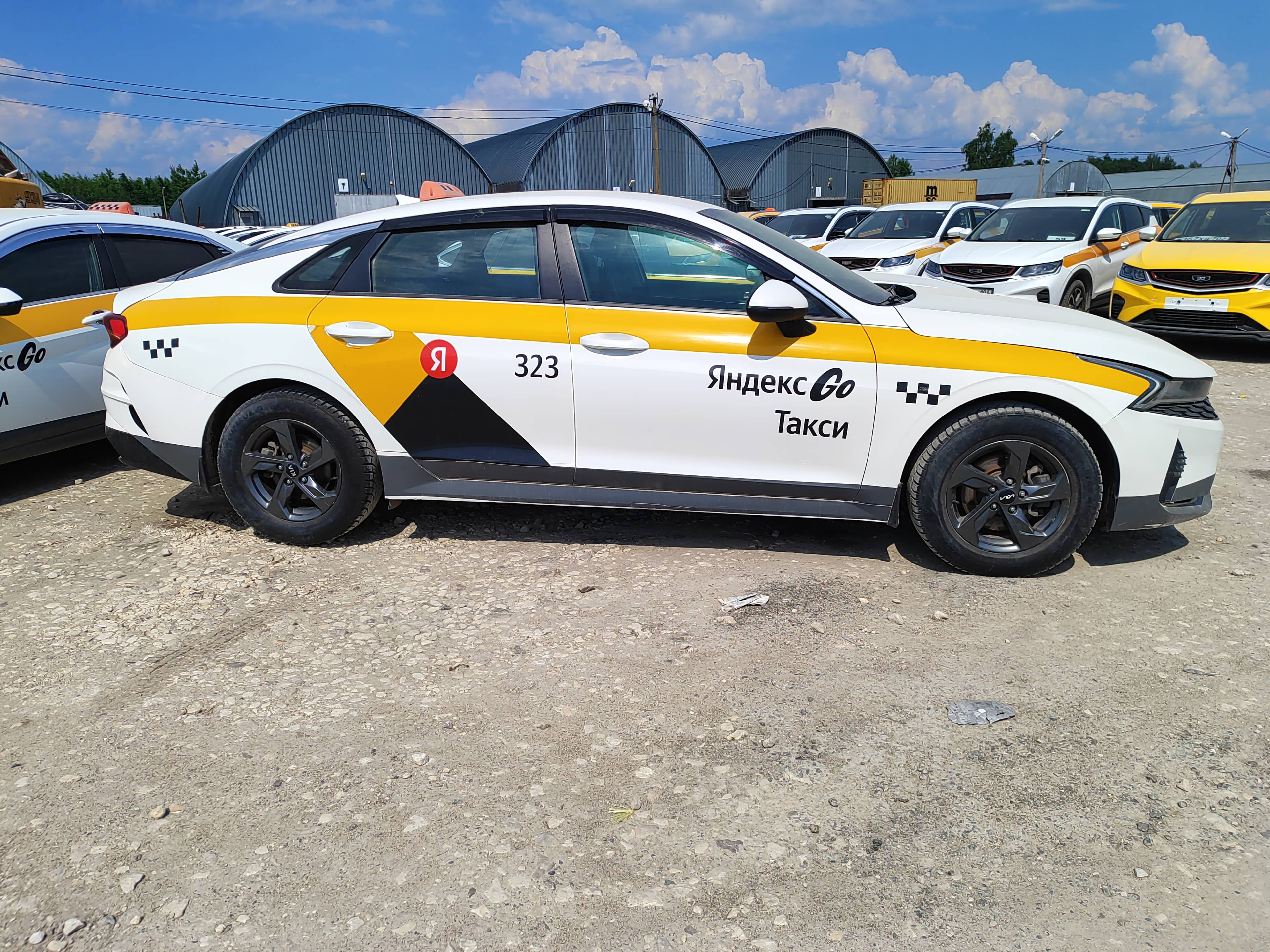 KIA K5,  215 241 км, 2021 года