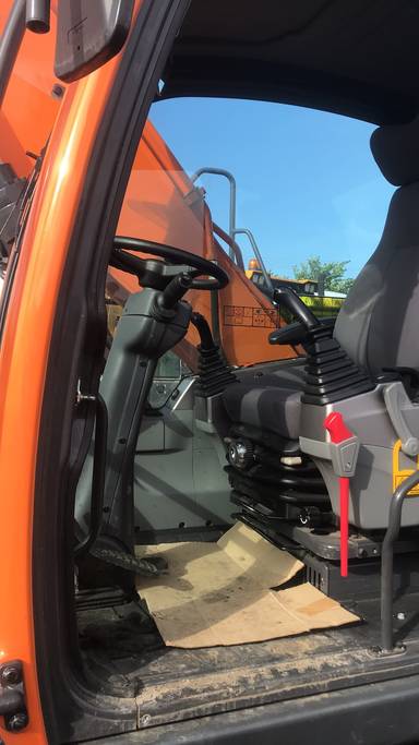 DOOSAN/DEVELON DX160W