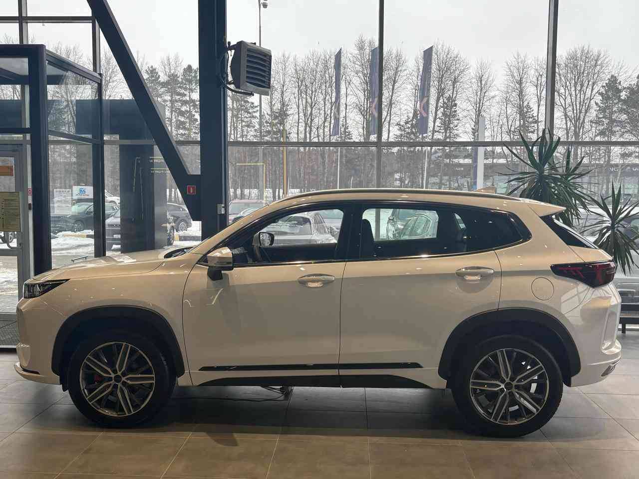 EXEED LX Premium 1.6T 7DCT