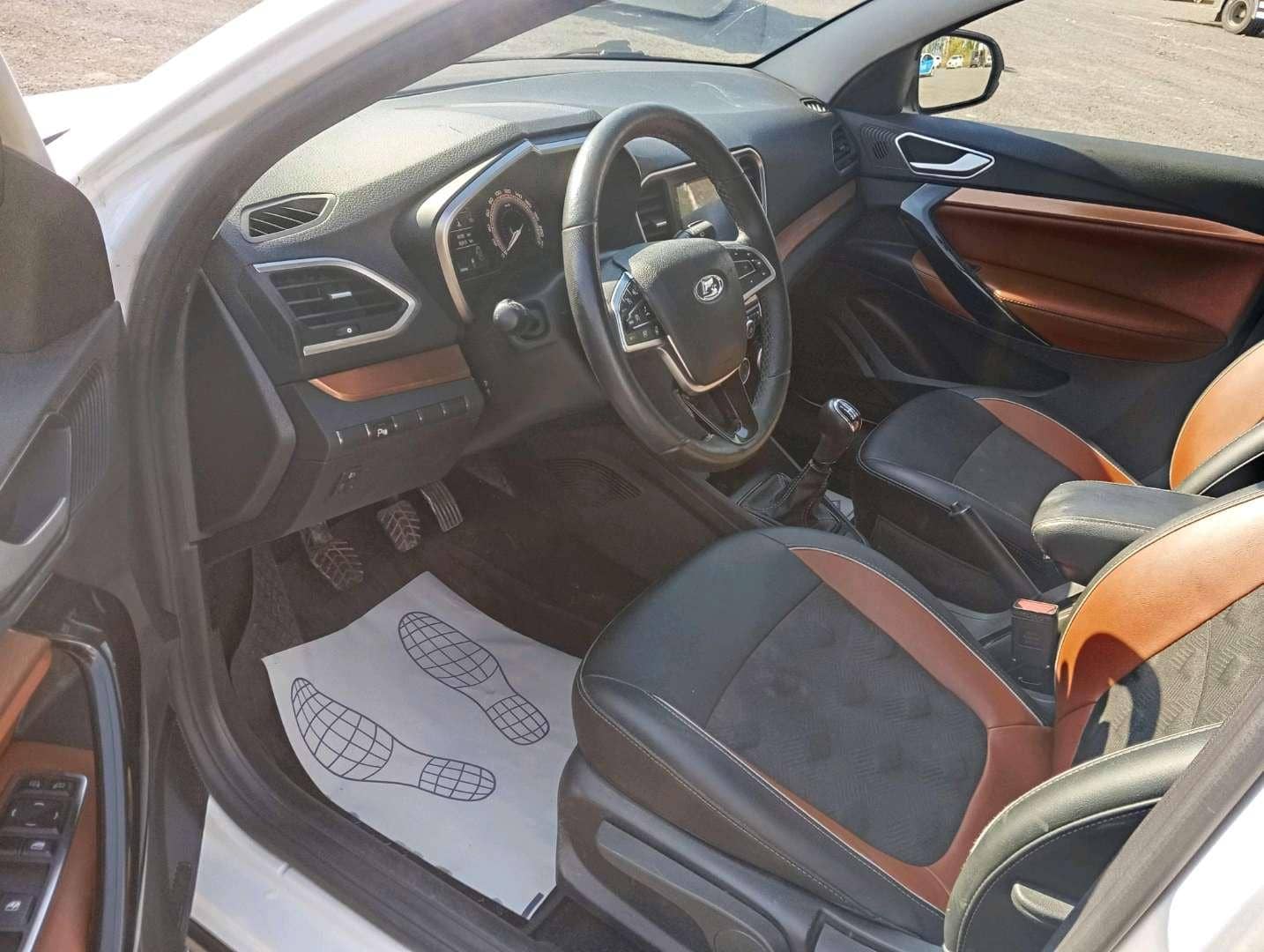 Lada Vesta универсал Кросс,  46 185 км, 2024 года в лизинг