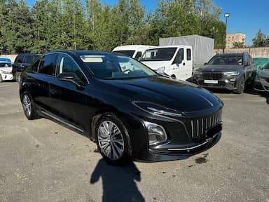 Hongqi E-QM5