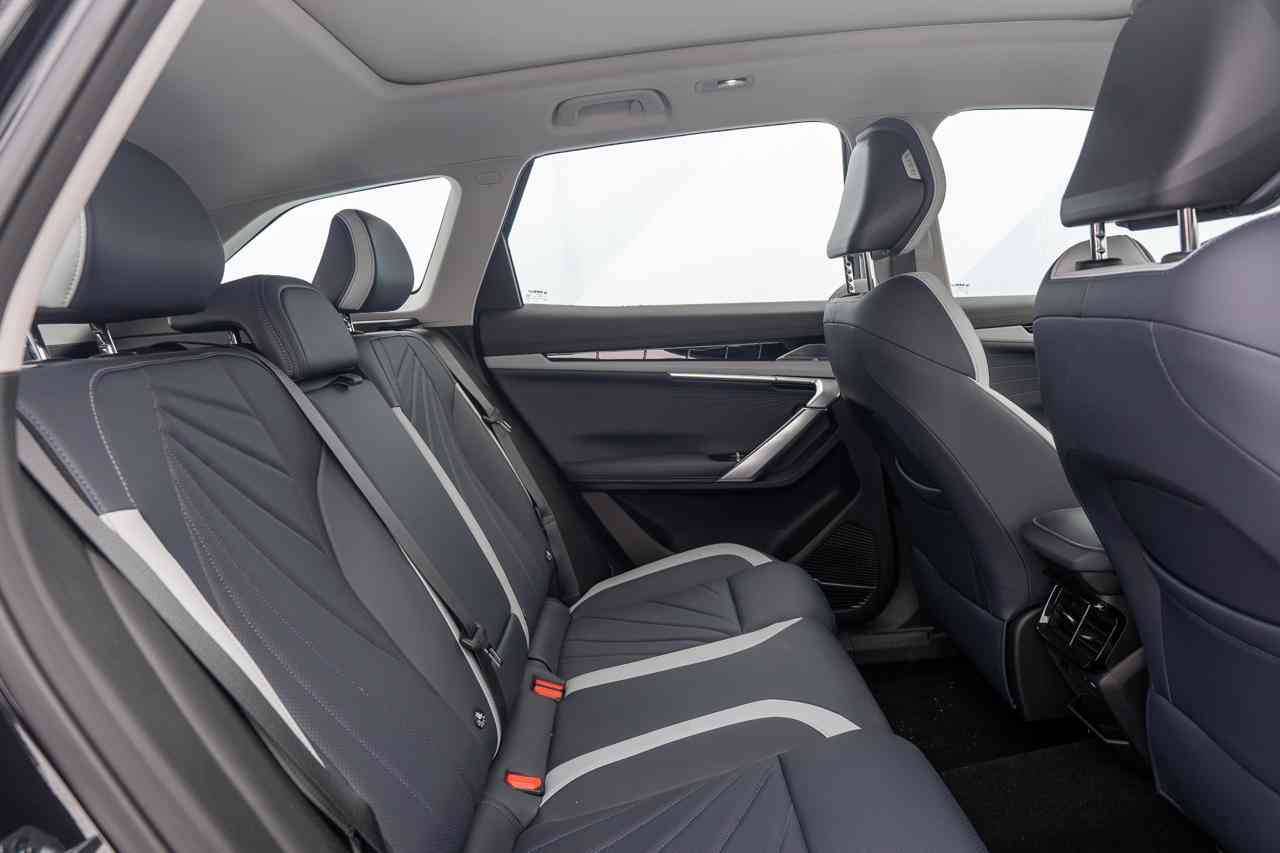Geely Atlas Flagship 2.0T 8AT 4WD