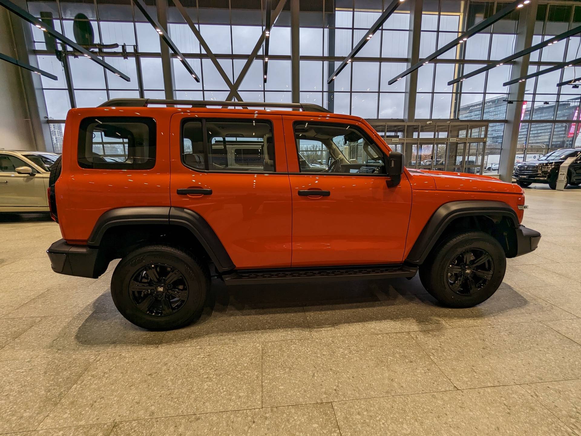 Tank 300 City Adventure 2.0 8AT 4WD