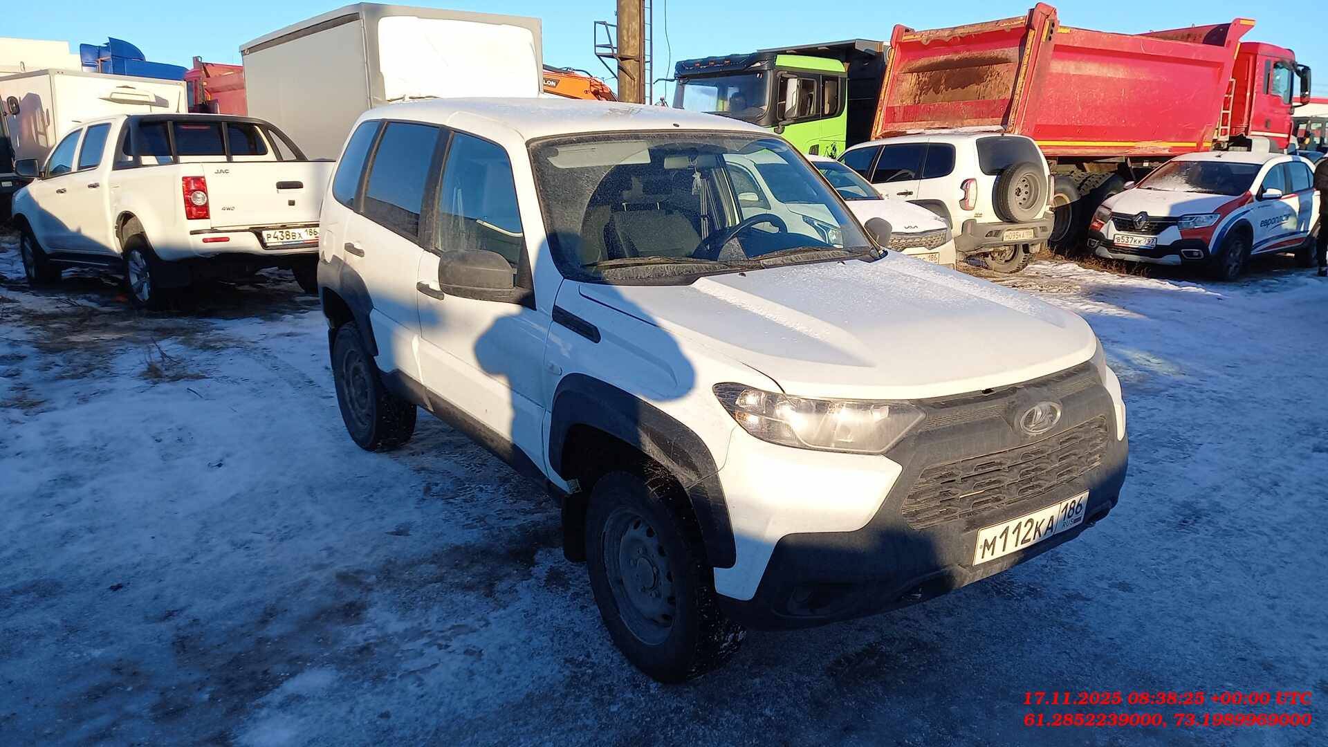 Lada Niva Travel