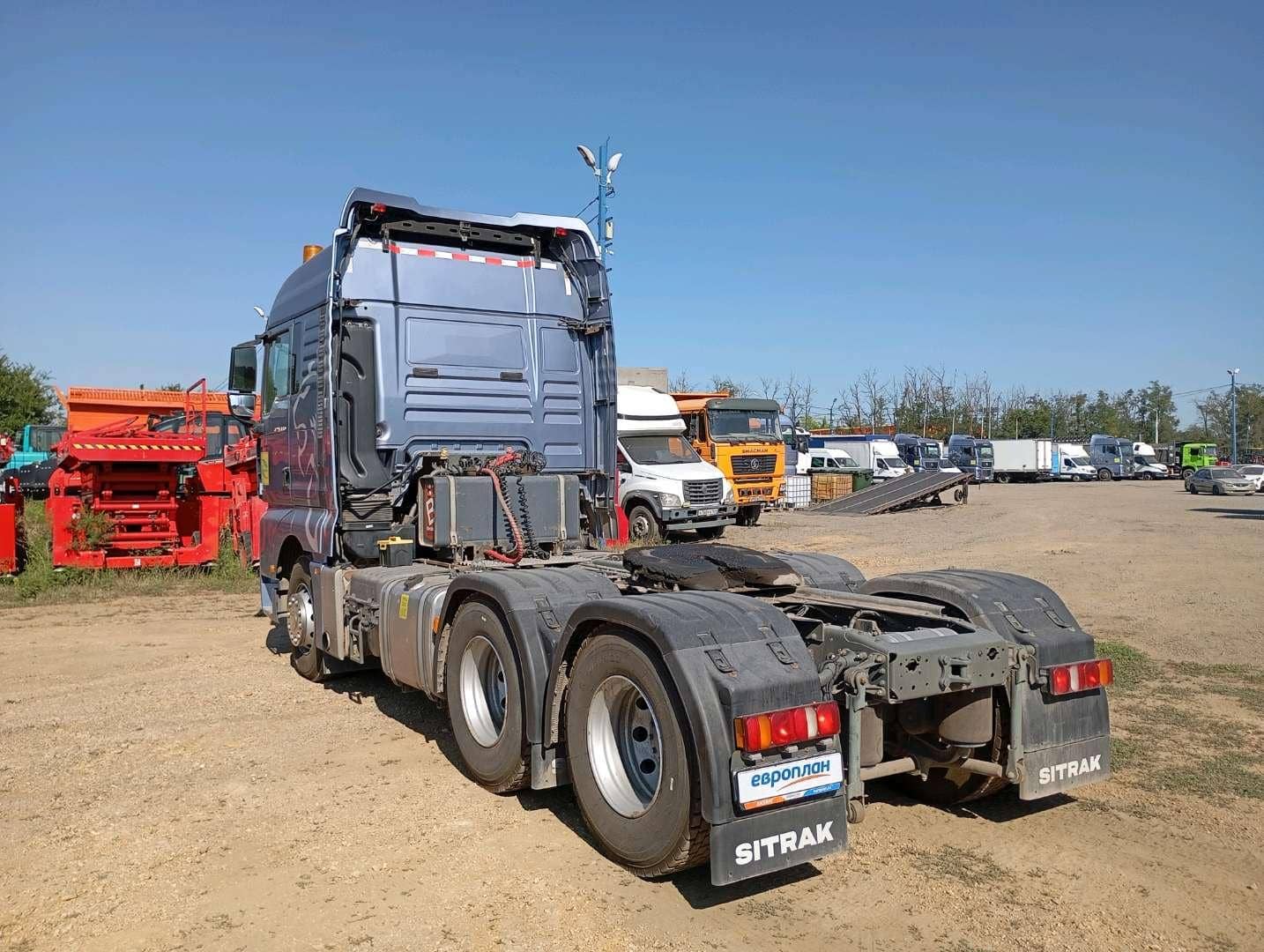 Sitrak С7Н MAX 6×4 ZZ4256V364HE,  175 462 км, 2023 года в лизинг