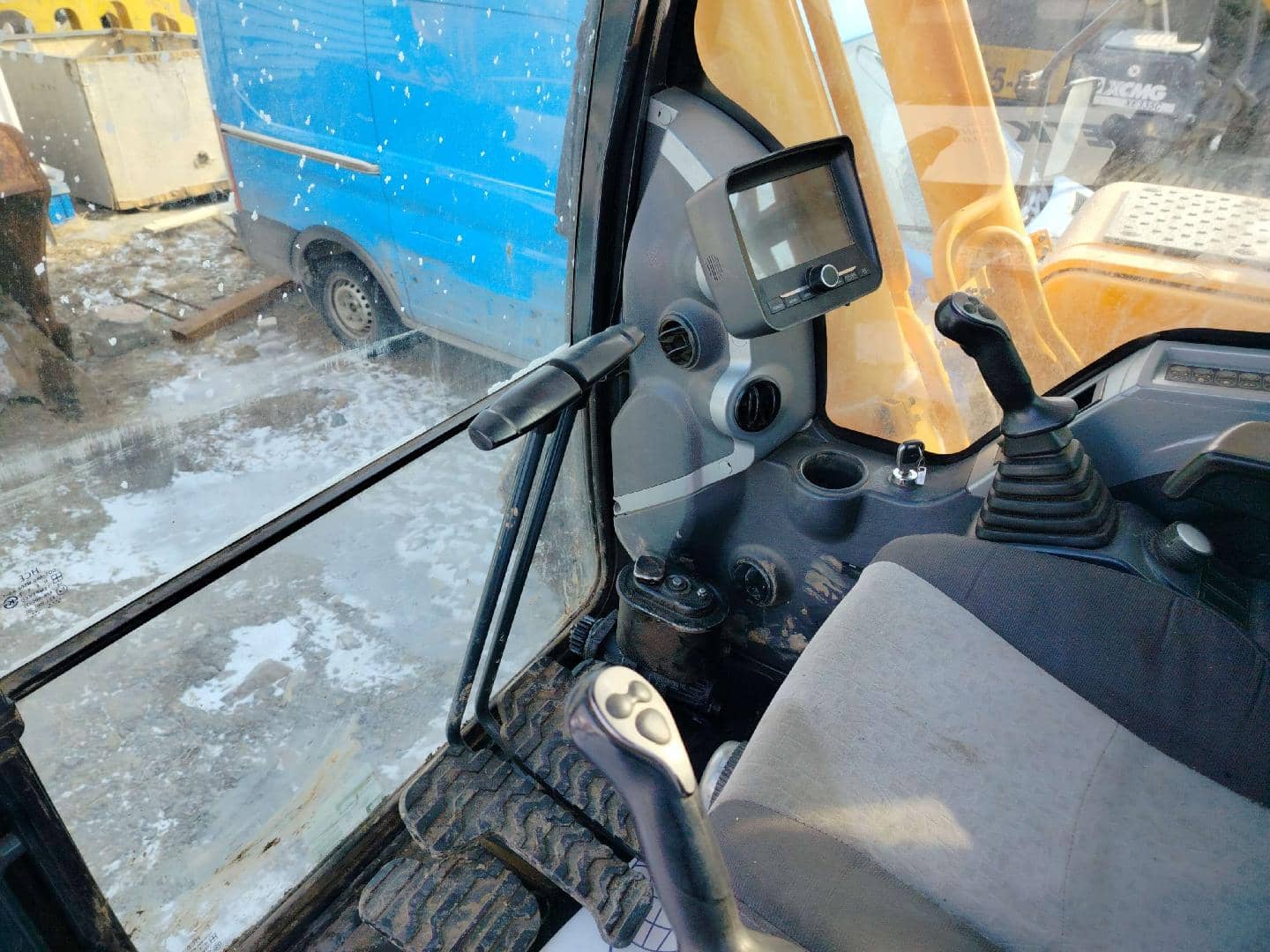 Hyundai R300LC-9S, 2018 года в лизинг