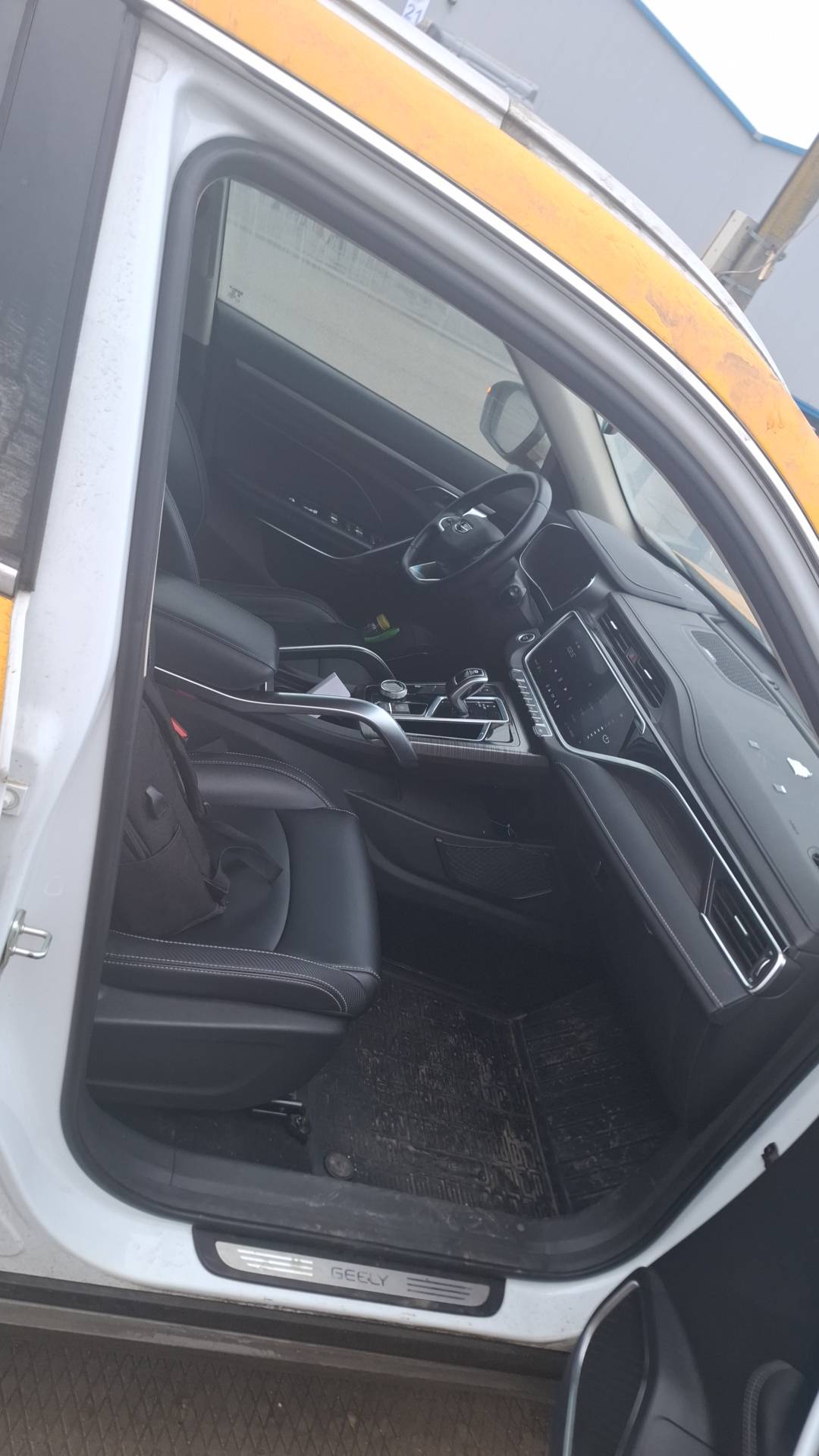 Geely Atlas Pro,  165 809 км, 2024 года в лизинг