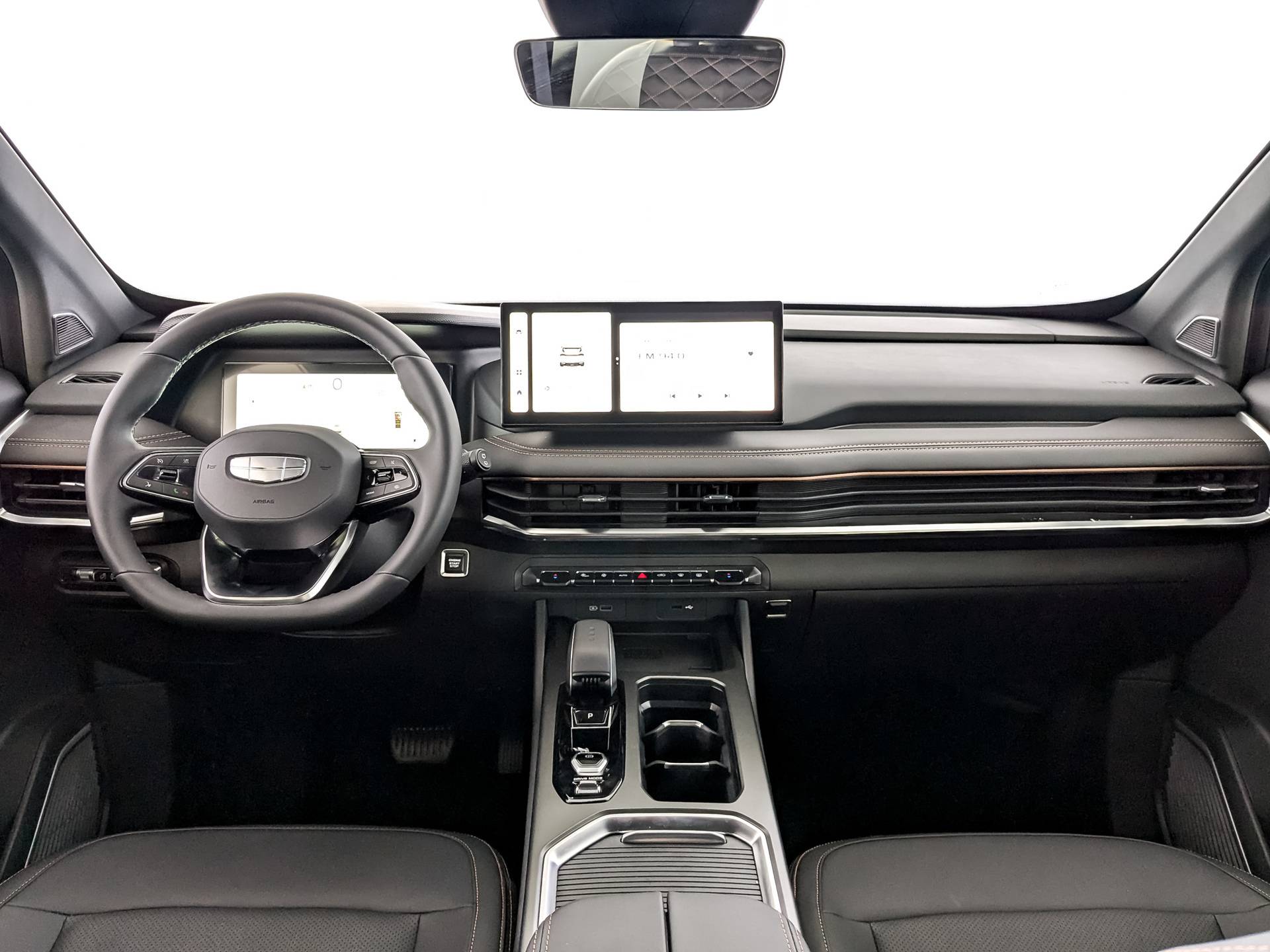 Geely Okavango Flagship 2.0T 7DCT 2WD