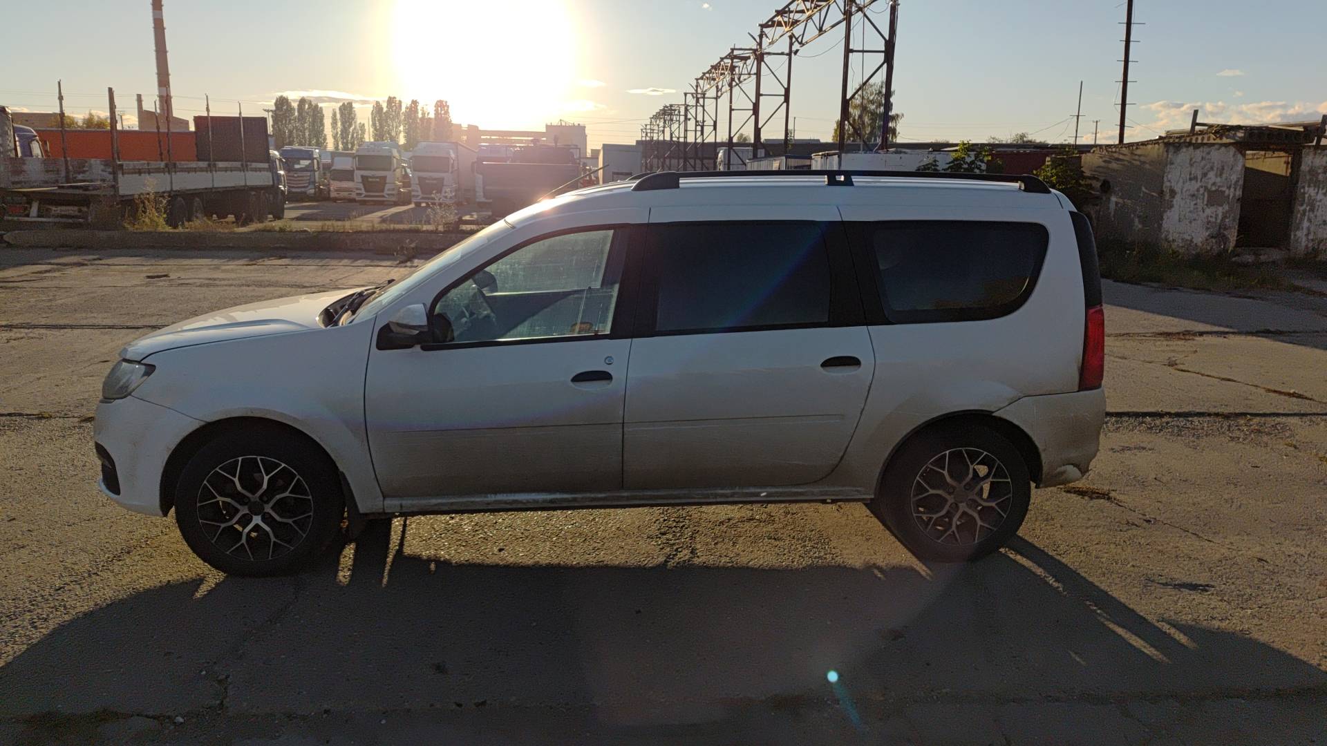 Lada Largus универсал,  70 471 км, 2024 года в лизинг