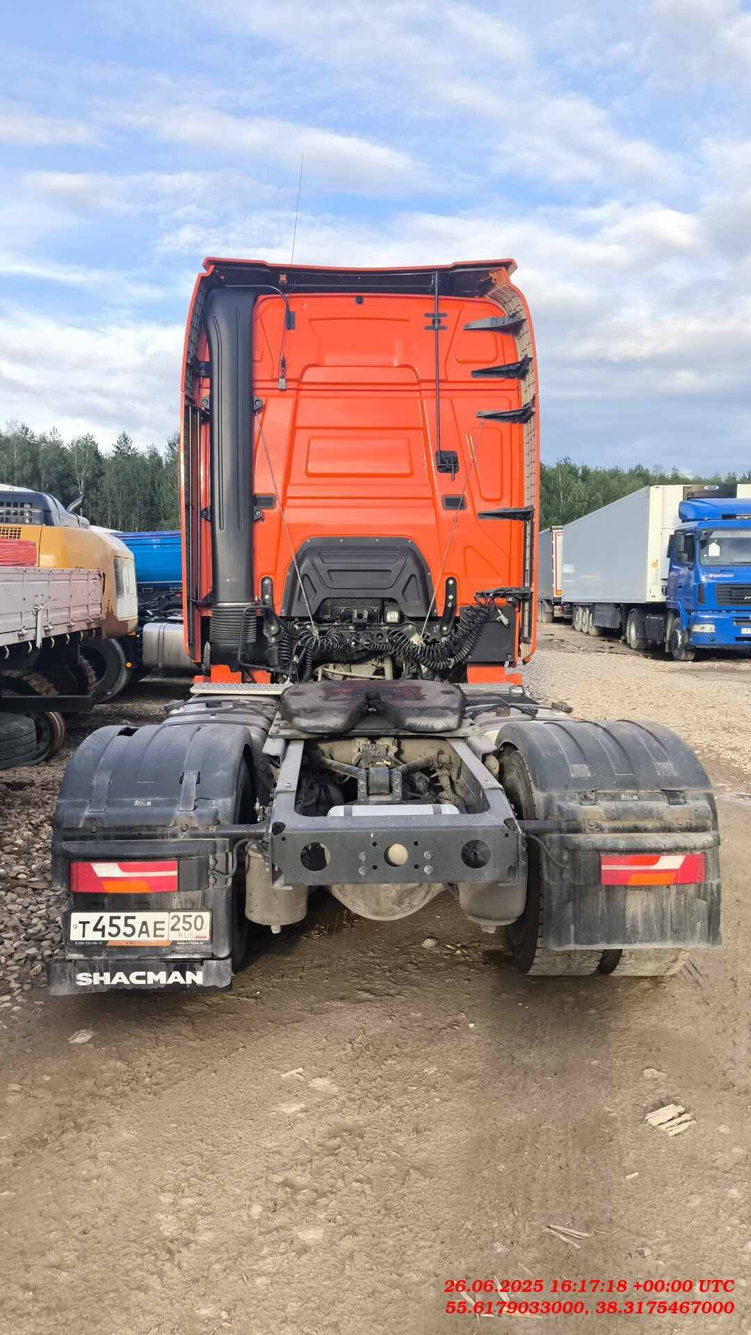 Shacman SX4188YY381,  320 916 км, 2023 года в лизинг