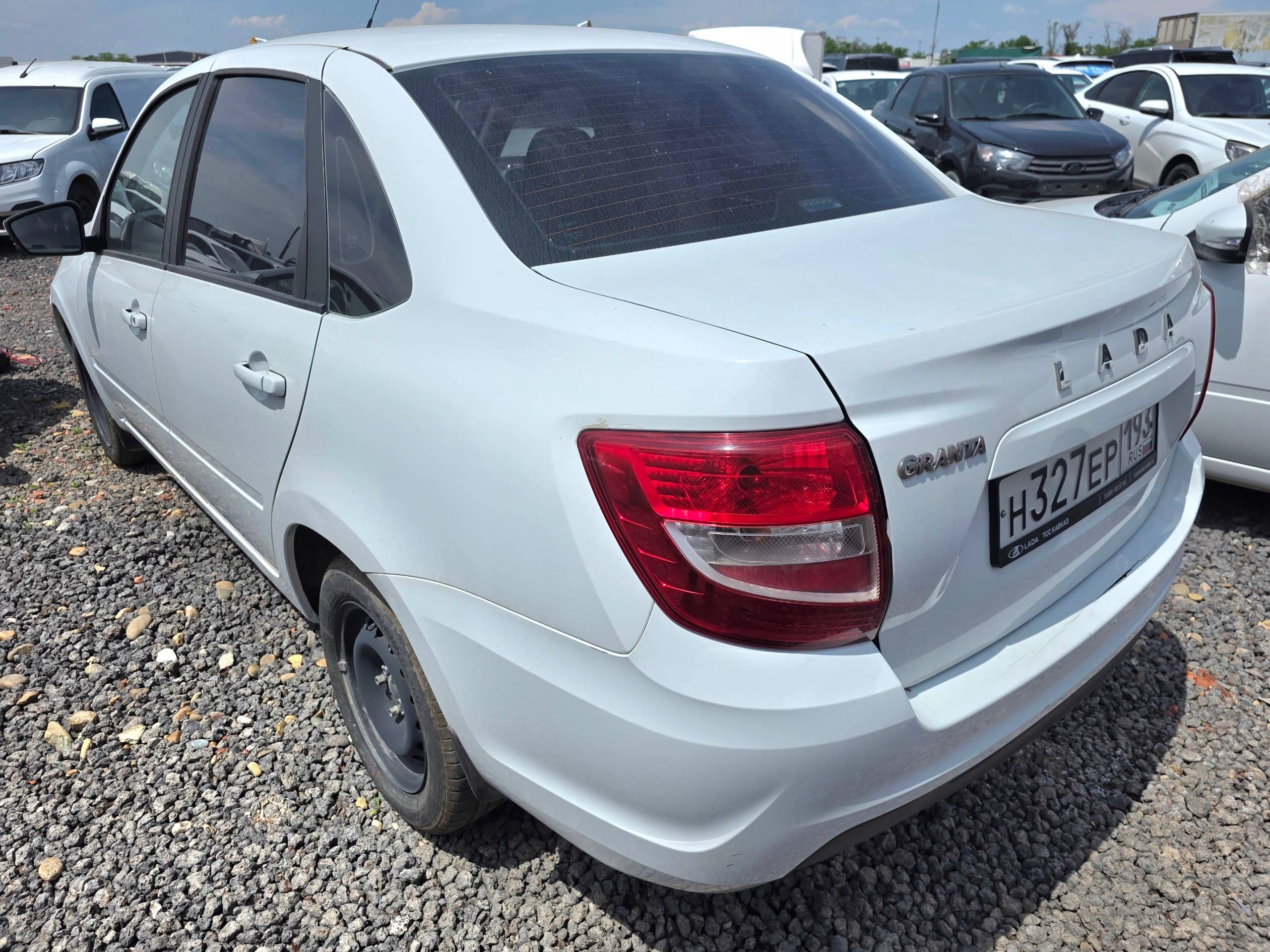 Lada Granta седан,  205 313 км, 2022 года в лизинг
