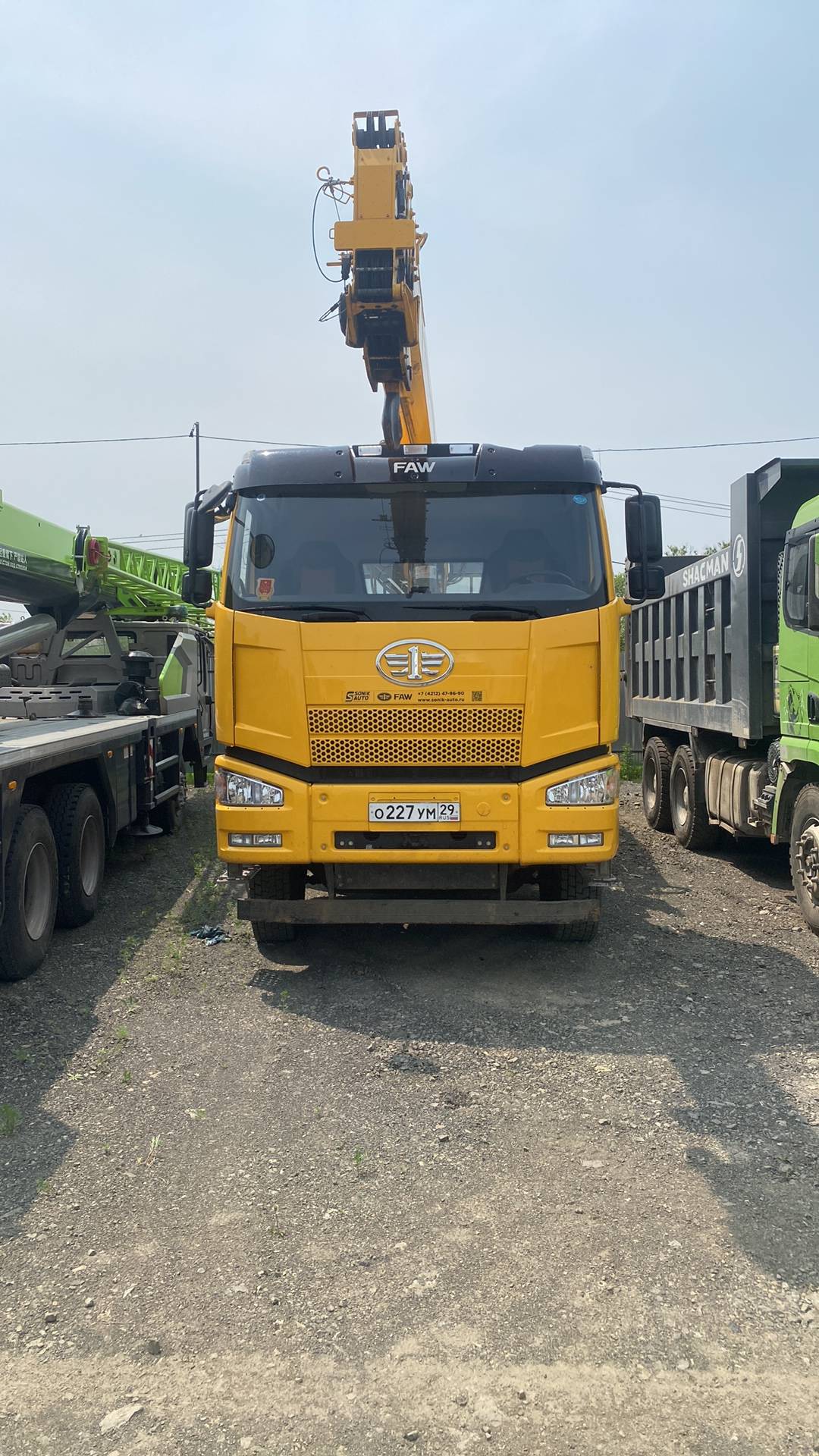 FAW CA3250P66K24T1E5 6х4,  12 610 км, 2024 года в лизинг