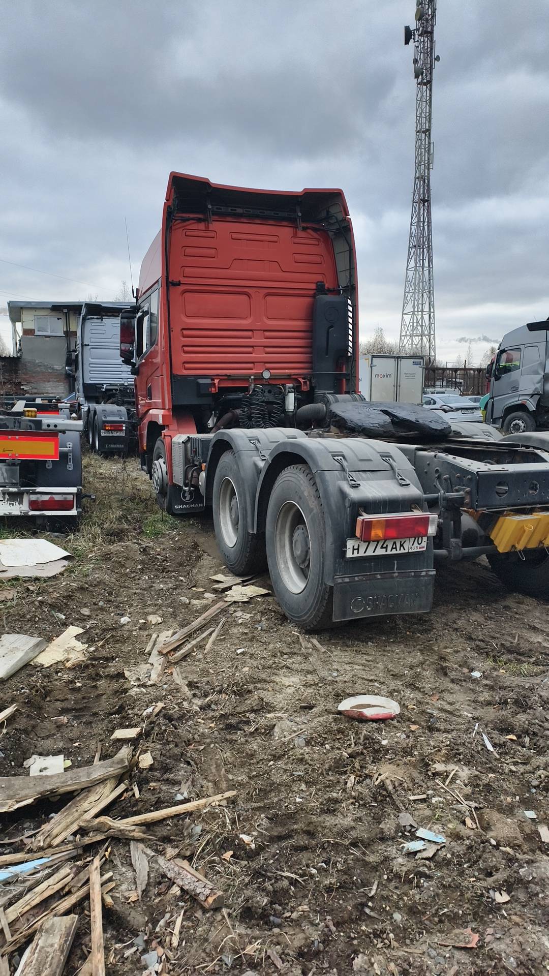 Shacman SX42584V324,  367 595 км, 2022 года в лизинг