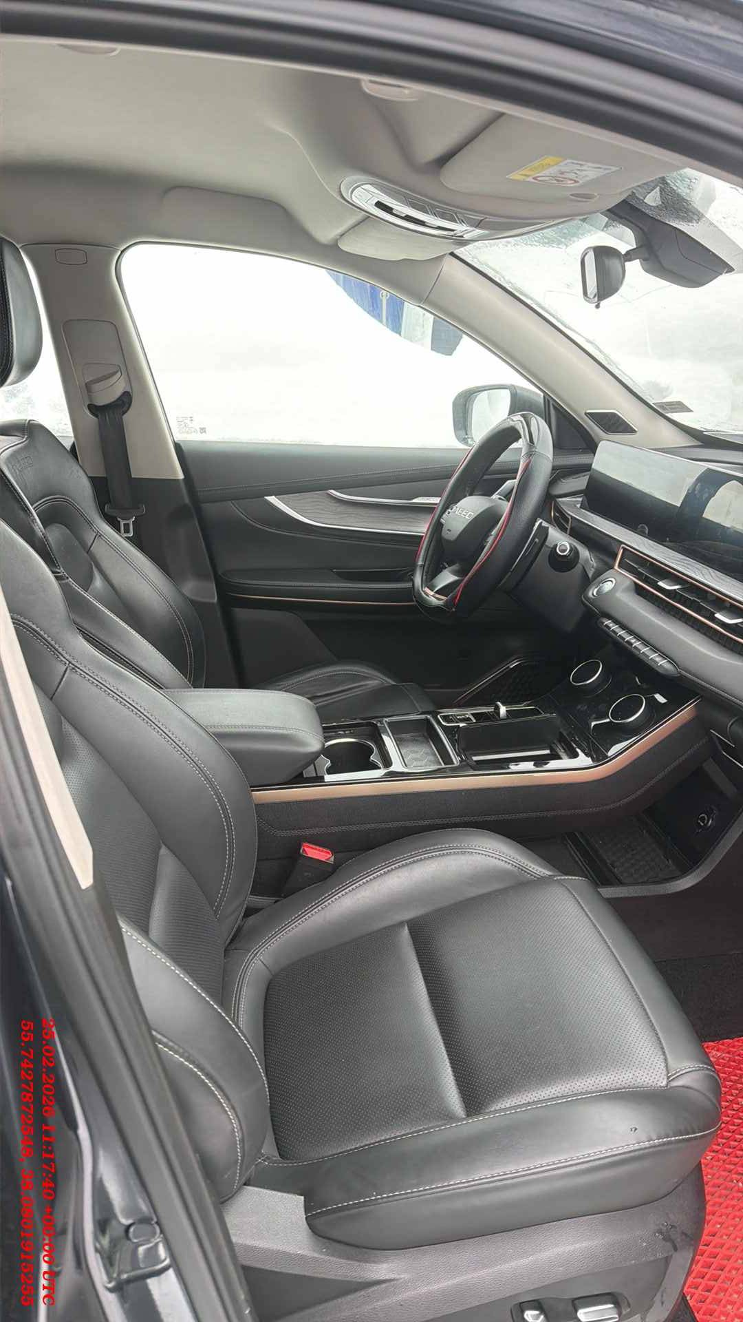 EXEED LX,  228 000 км, 2023 года в лизинг