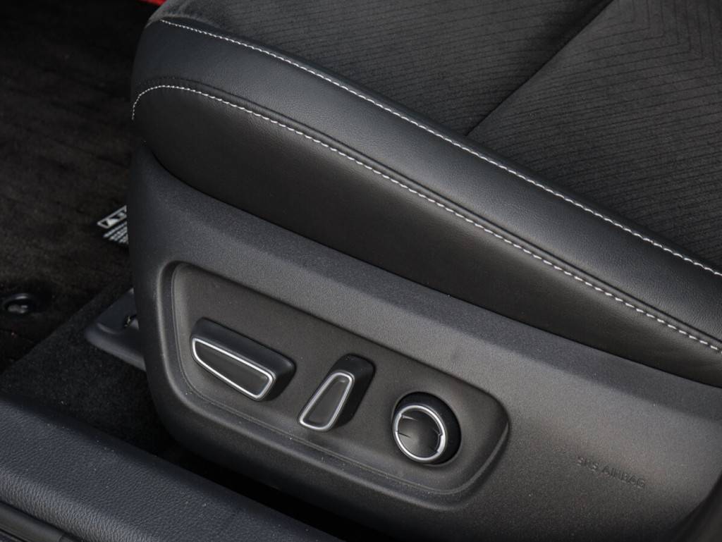 Toyota Camry 2.0S Sports Edition