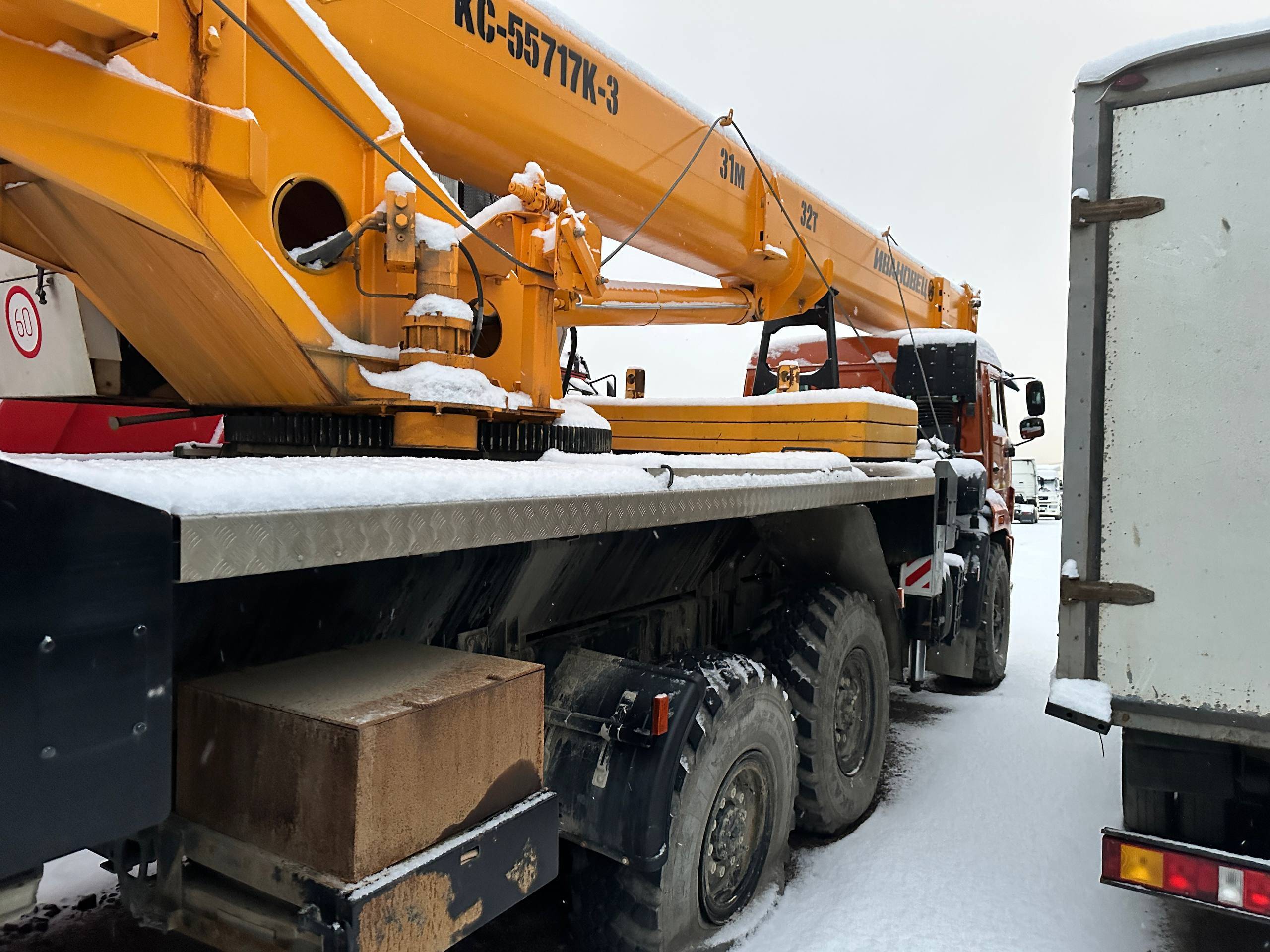 Ивановец КС-55717К-3T КАМАЗ-43118 (6x6) г/п 32т. вылет 29(38)м,  1 400 км, 2023 года в лизинг