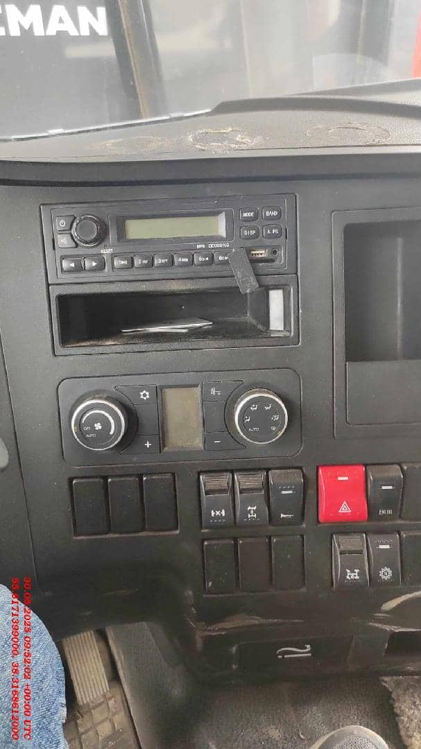 Shacman SX33186W366C,  250 000 км, 2022 года