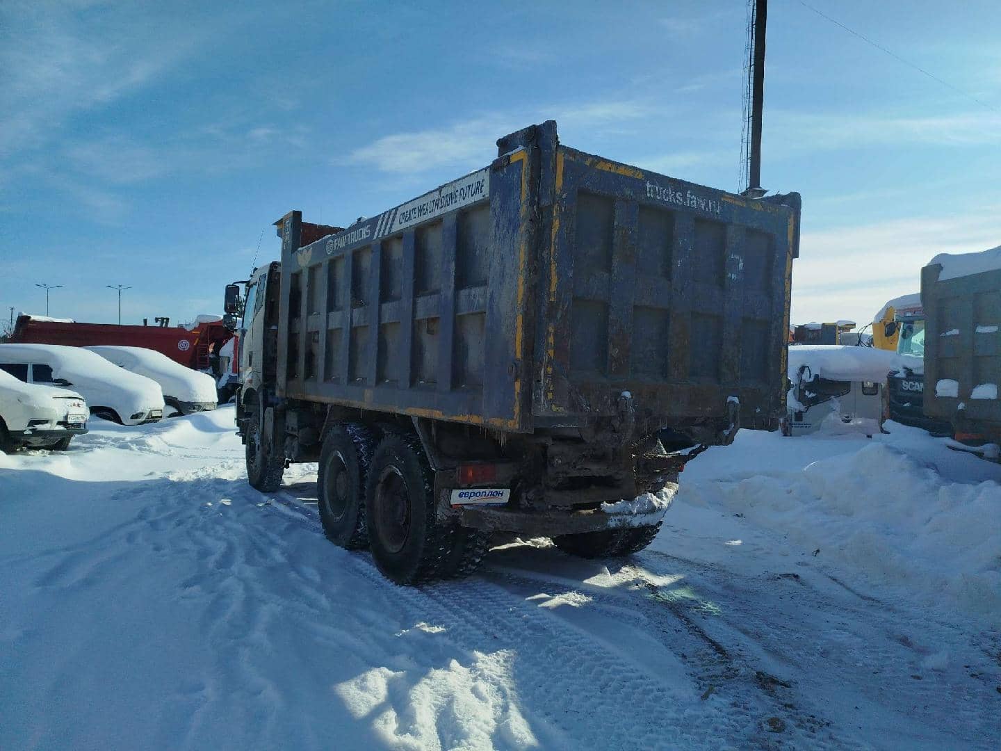 FAW CA3250P66K24L1TE5 6x6,  122 400 км, 2023 года в лизинг