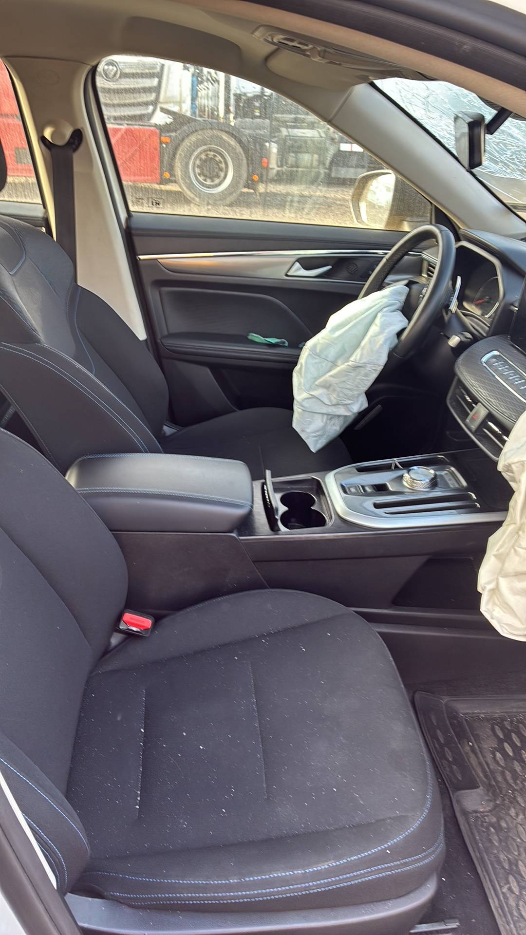 Haval Jolion,  100 000 км, 2024 года в лизинг