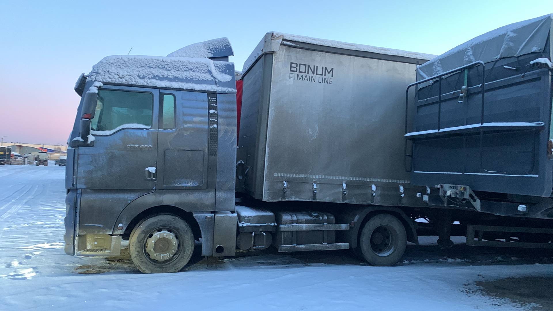 Sitrak C7H 4x2 ZZ4186V361HE,  509 653 км, 2023 года в лизинг