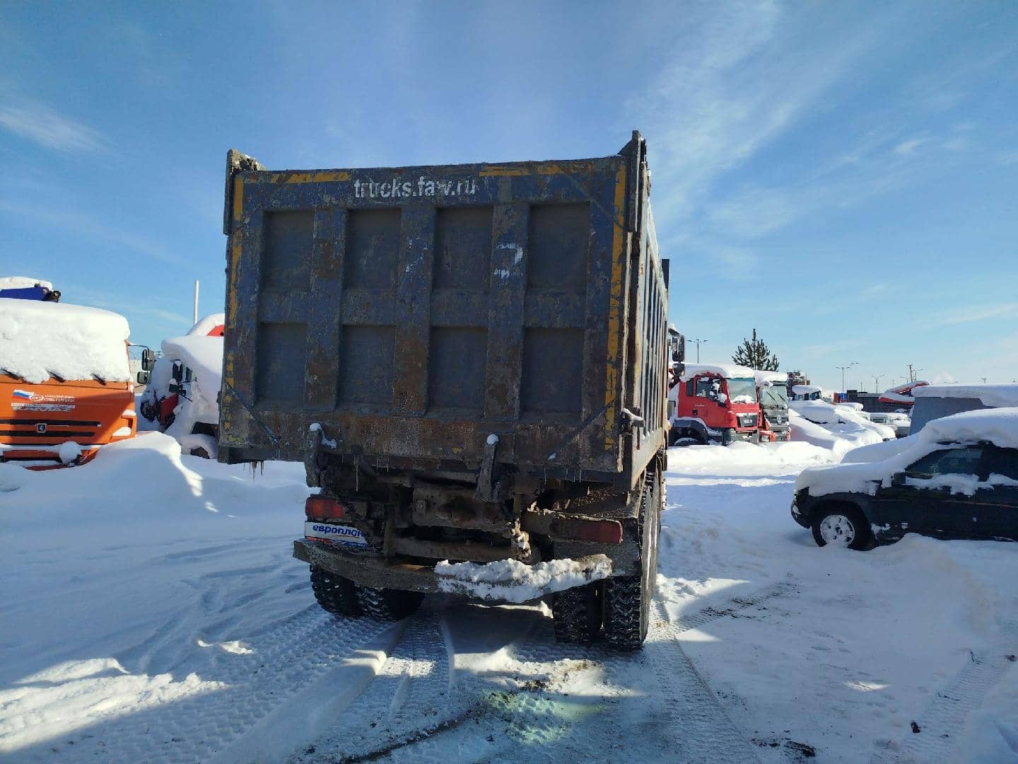 FAW CA3250P66K24L1TE5 6x6,  122 400 км, 2023 года в лизинг