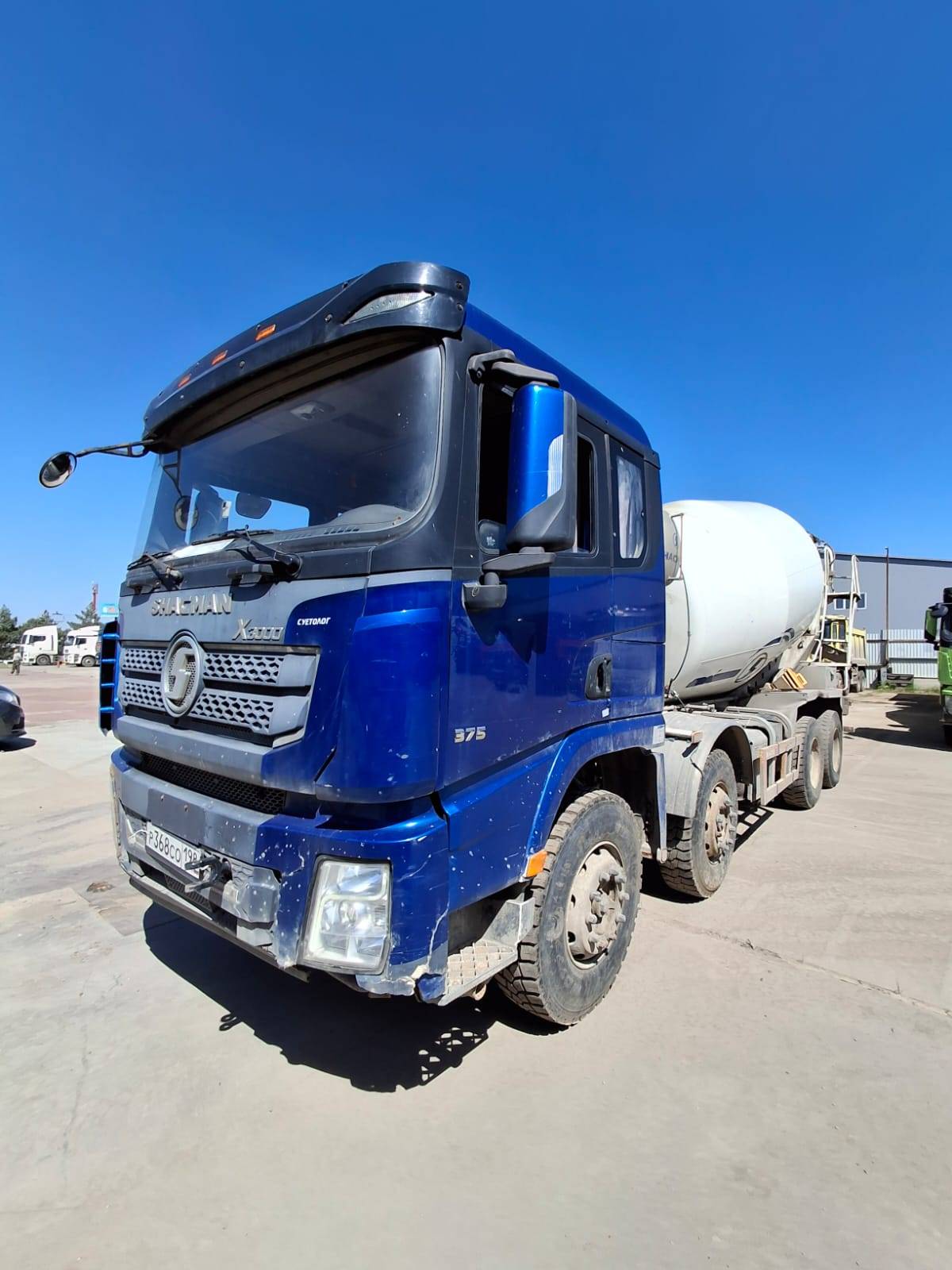 Shacman SX5318GJB6T326 