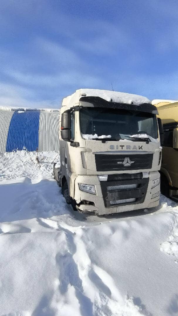 Sitrak C7H 4x2 ZZ4186V361HE,  365 000 км, 2022 года
