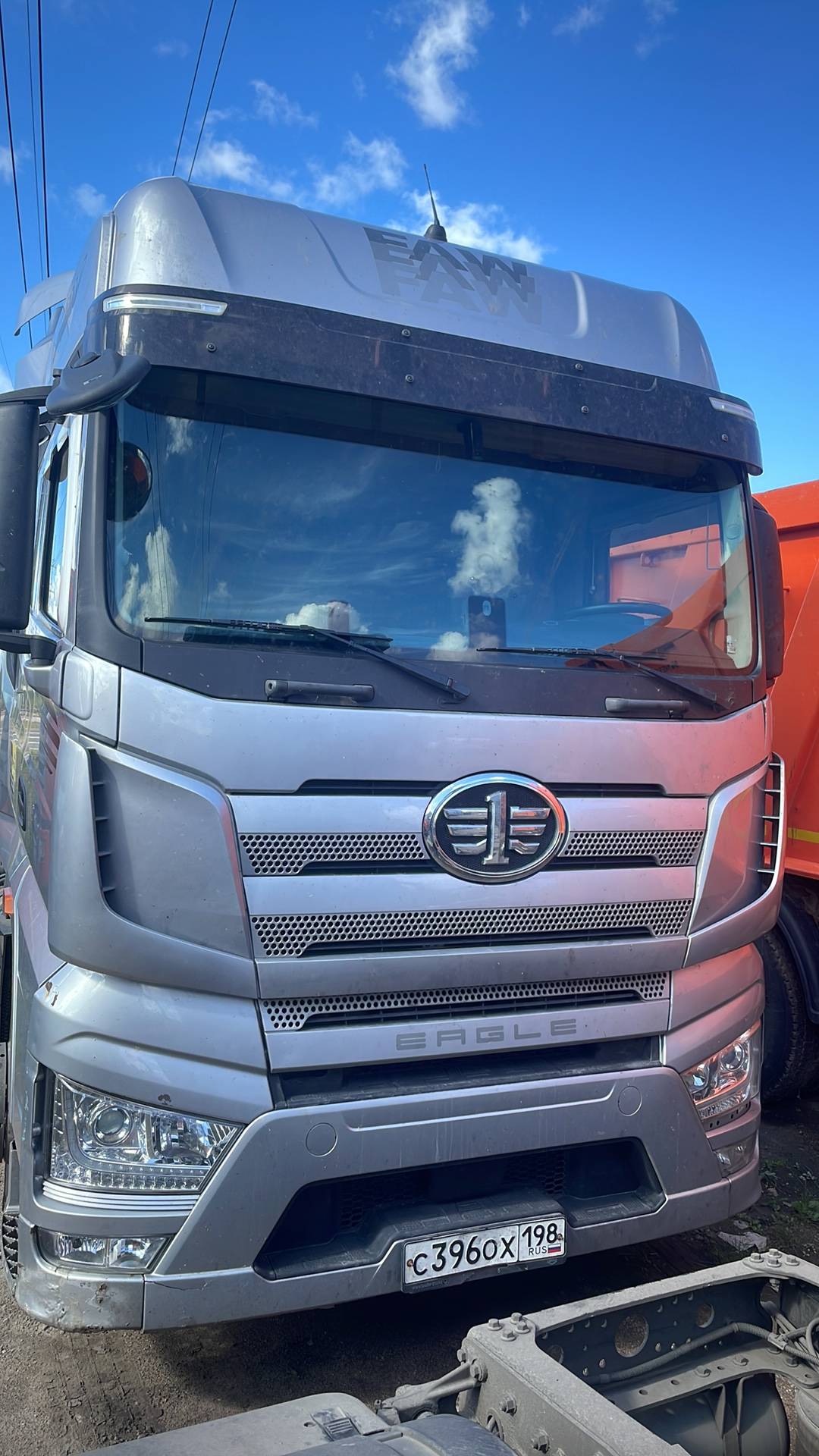 FAW CA4180P77K25E5 4x2,  248 667 км, 2023 года в лизинг