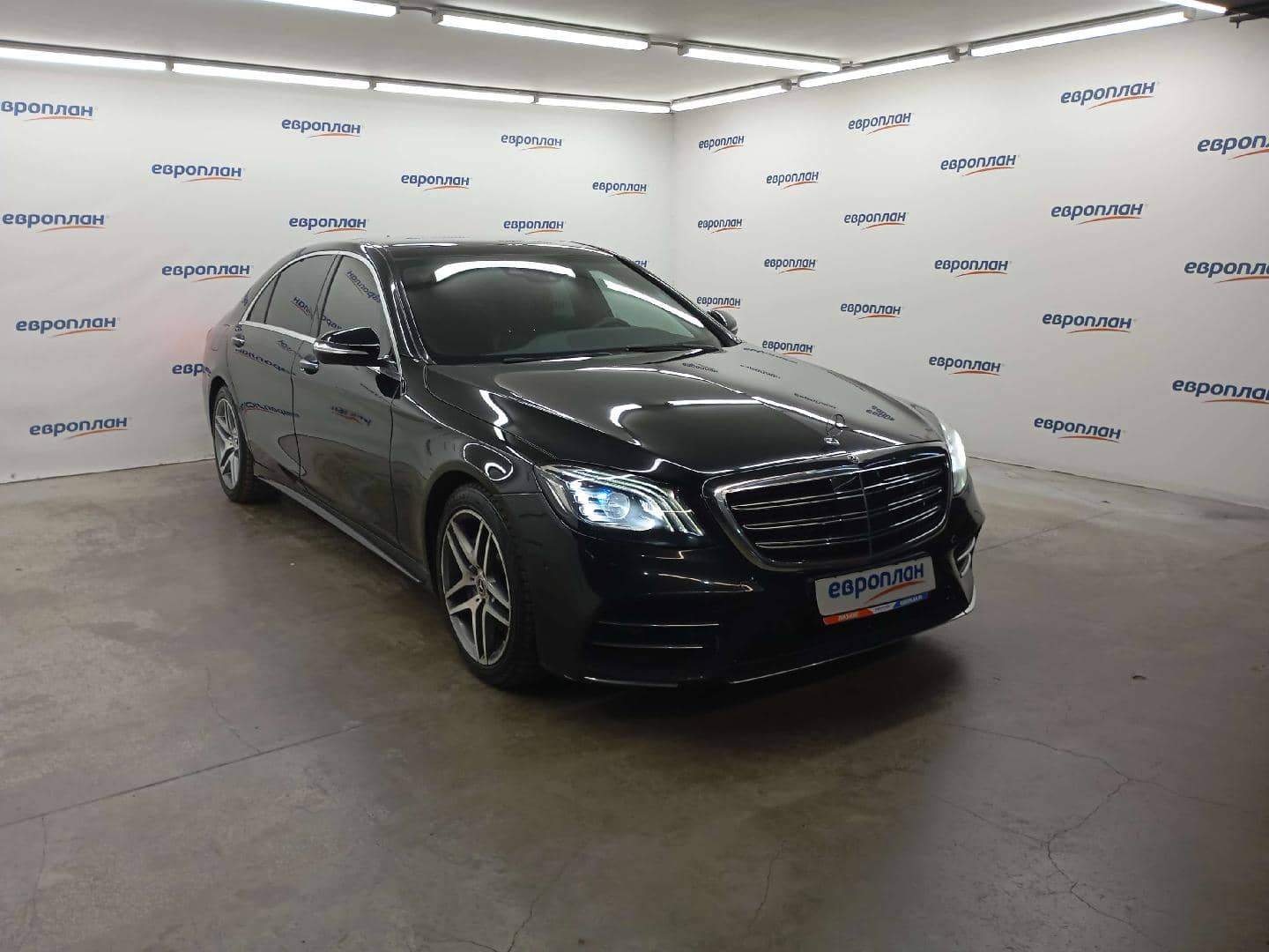 Mercedes-Benz S седан,  234 708 км, 2019 года в лизинг