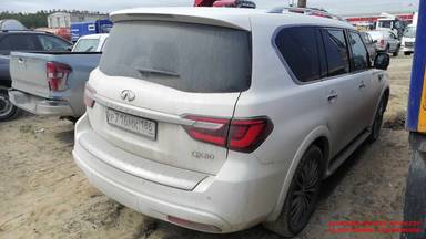 INFINITI QX80