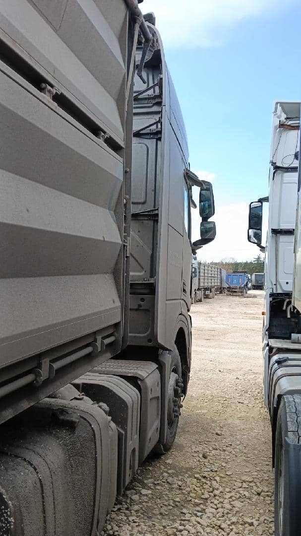 Shacman SX4188YY381,  261 381 км, 2023 года в лизинг
