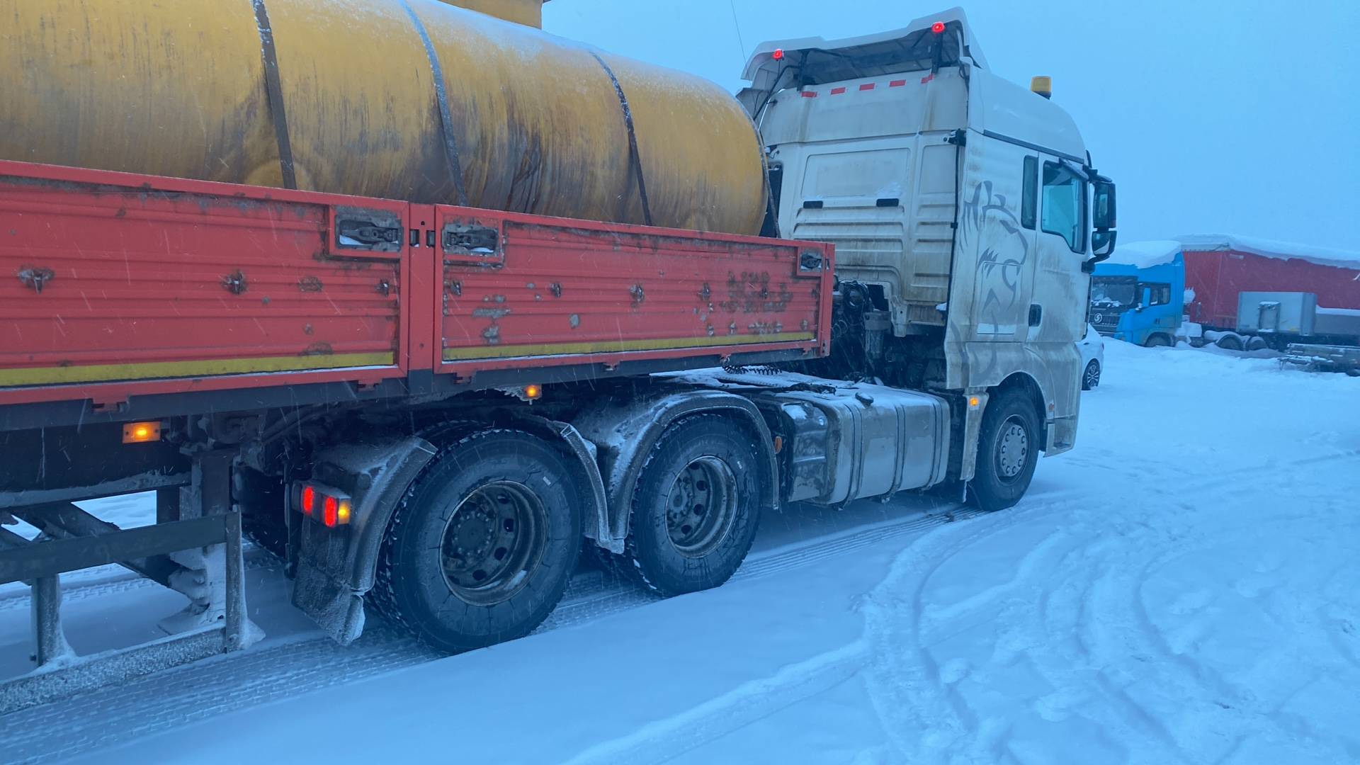 Sitrak С7Н MAX 6×4 ZZ4256V364HE,  292 017 км, 2023 года в лизинг