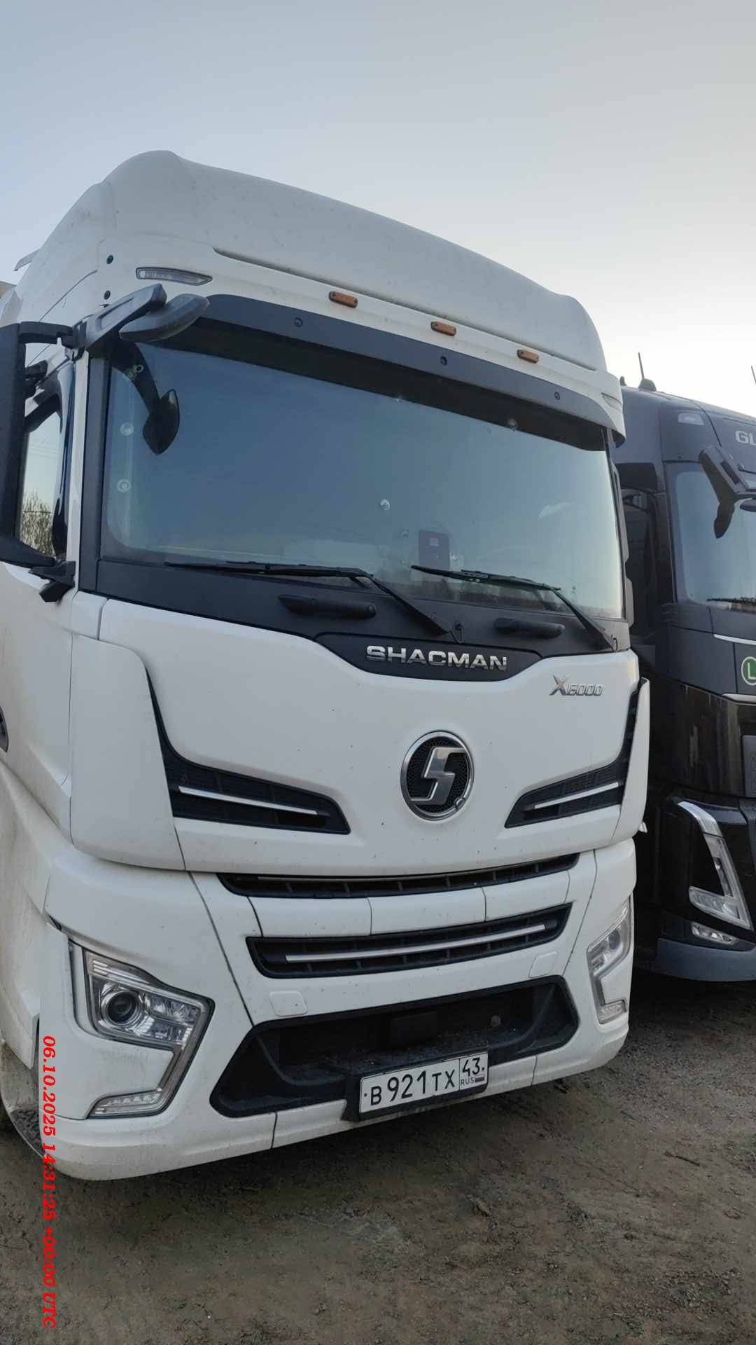 Shacman SX4188YY381,  347 004 км, 2023 года в лизинг