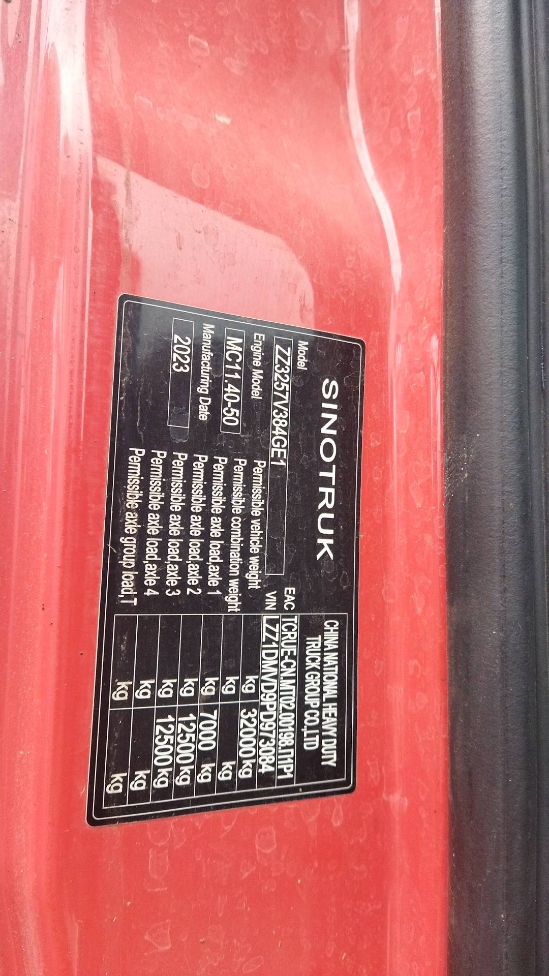 HOWO ZZ3257V384GE1 6x4,  89 124 км, 2022 года