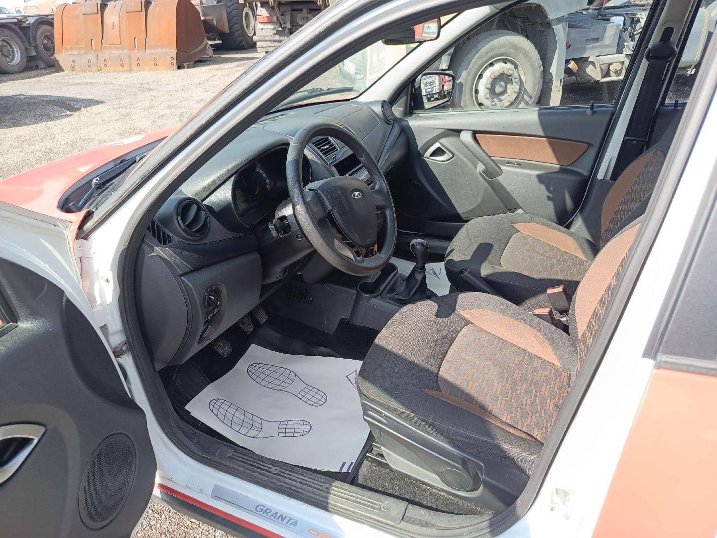 Lada Granta Кросс,  130 457 км, 2023 года в лизинг
