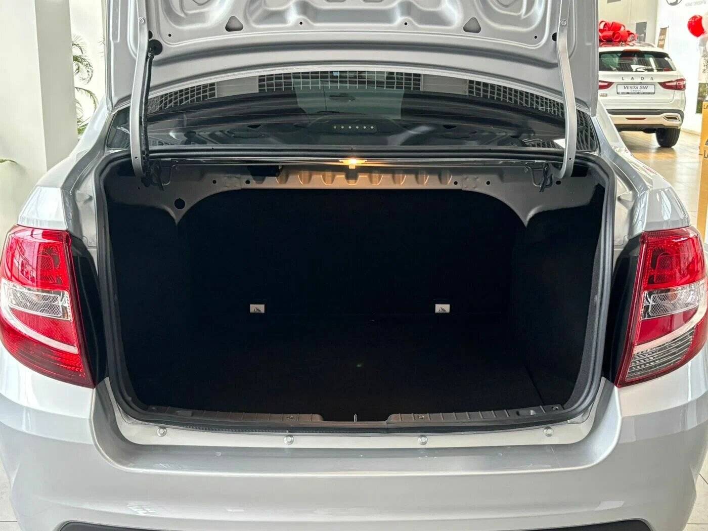 Lada Granta седан Comfort 1.6 90hp 5MT