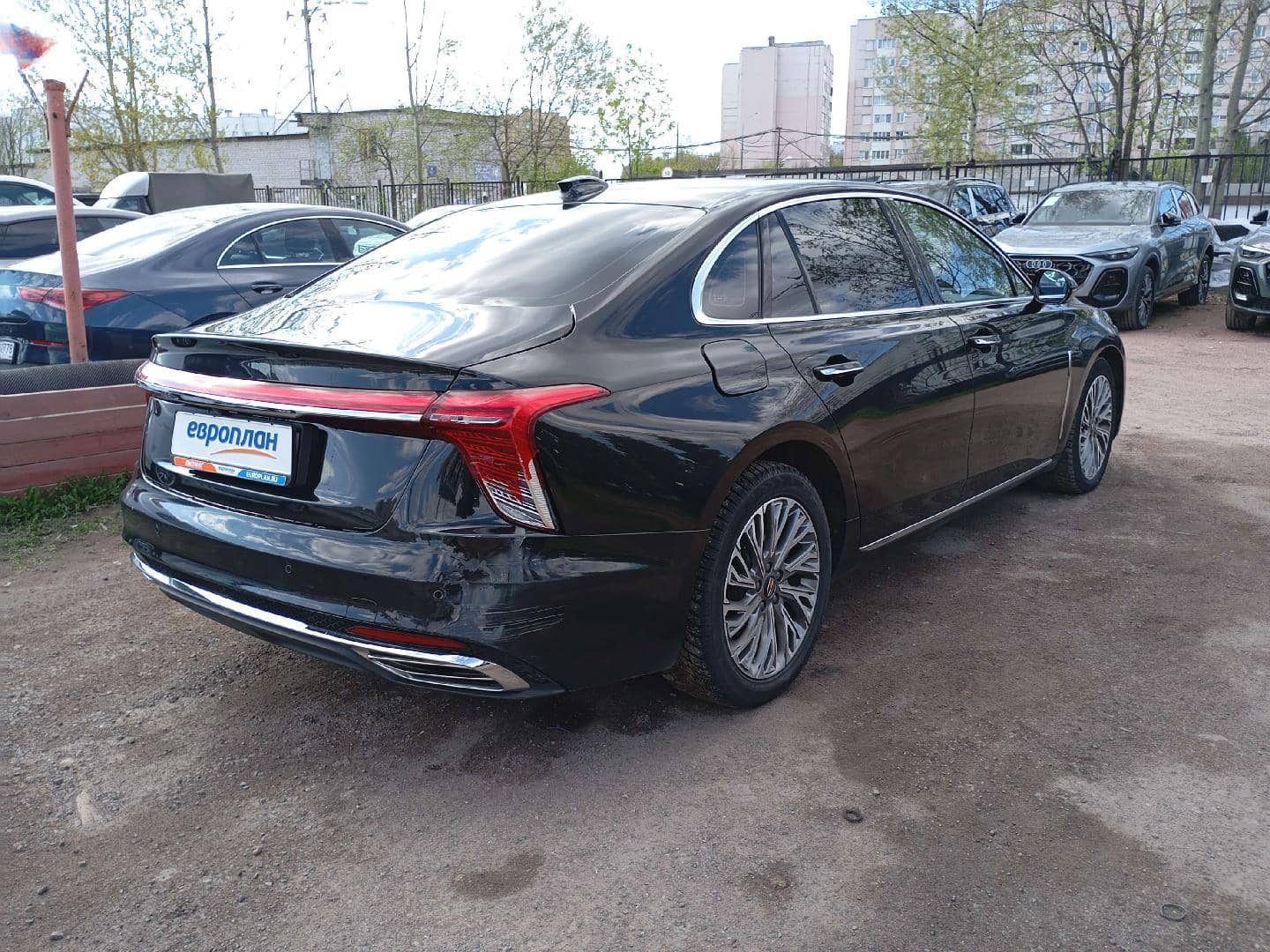 Hongqi H5,  145 054 км, 2024 года в лизинг