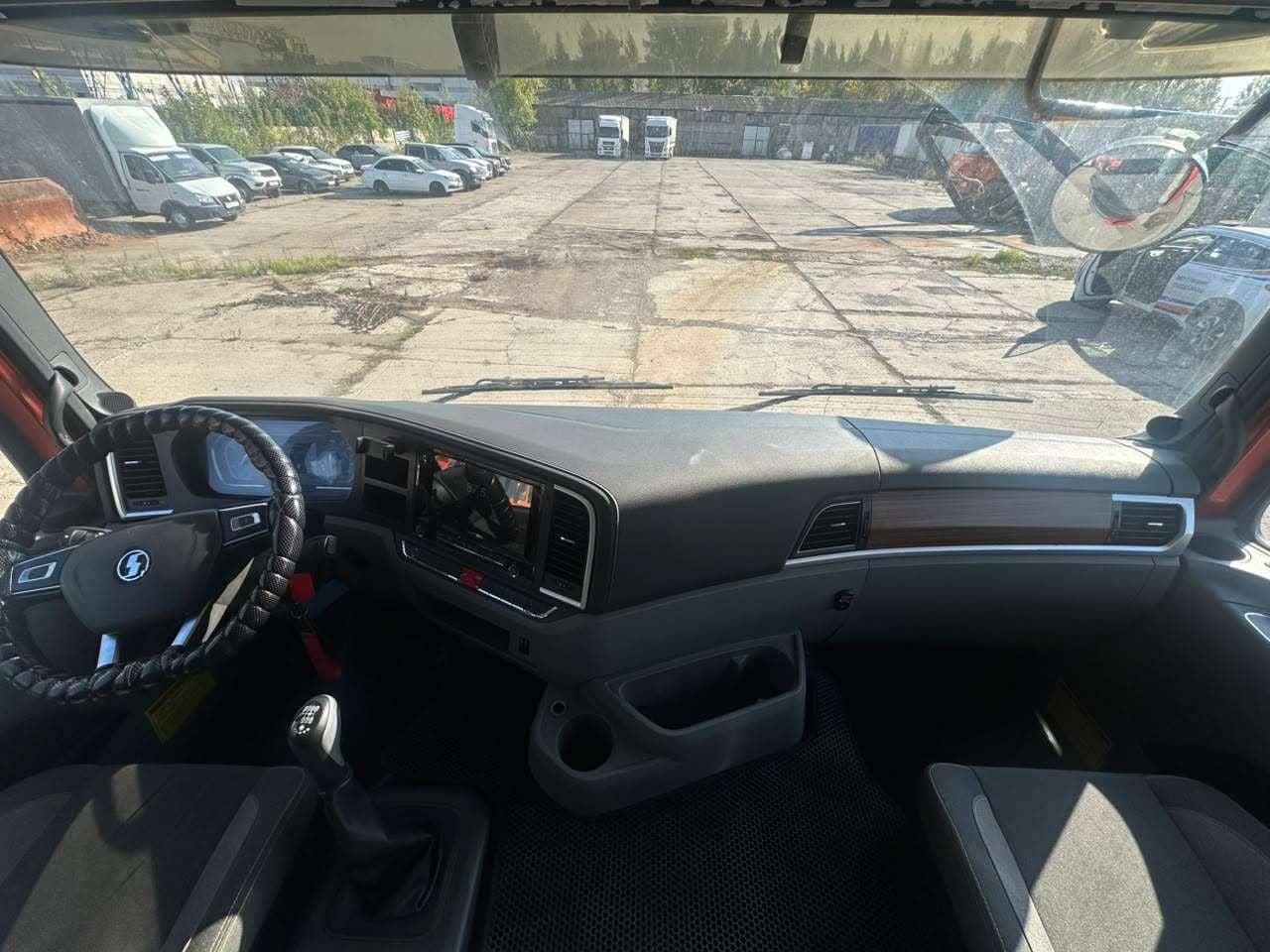 Shacman SX32586V384,  59 651 км, 2024 года в лизинг